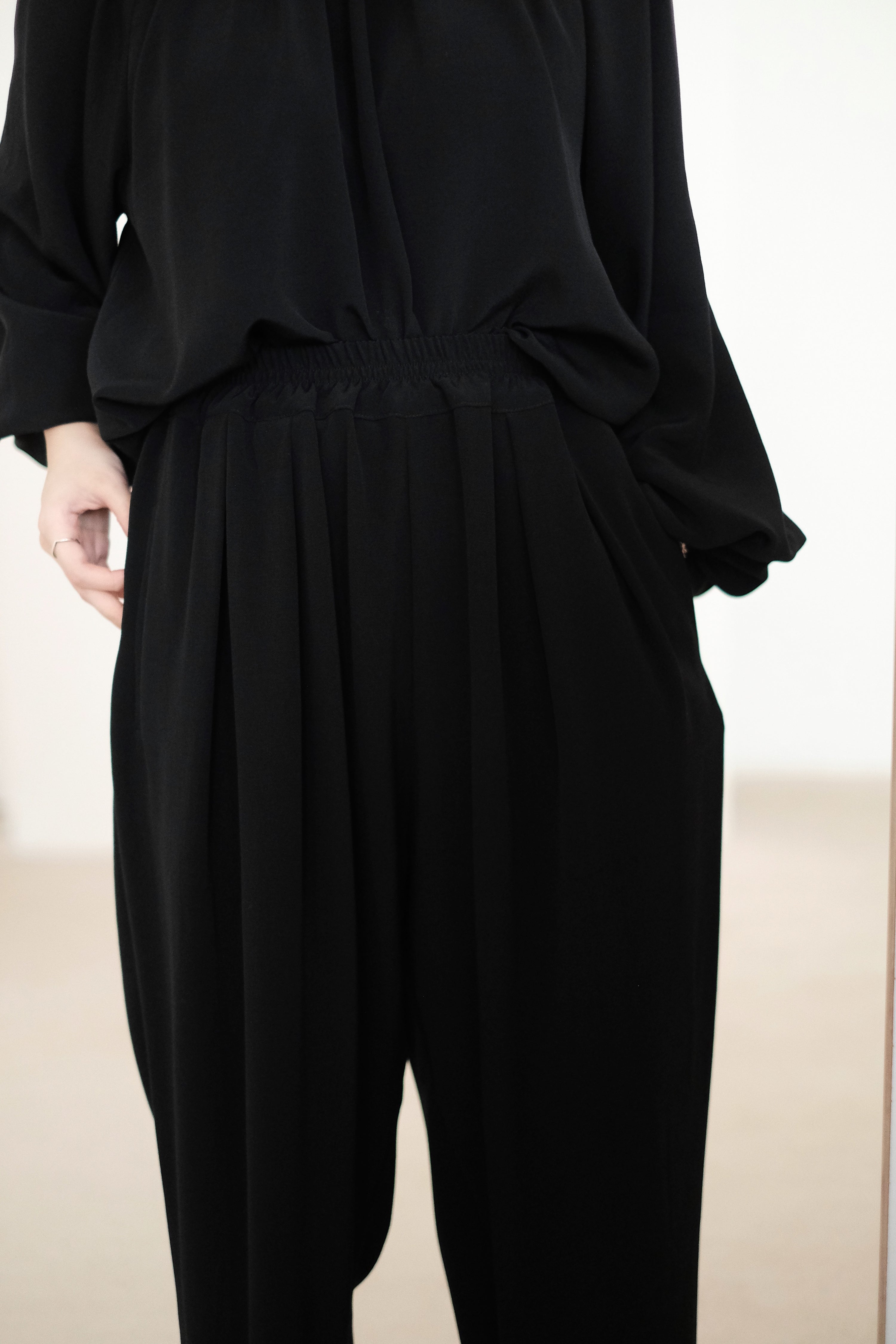 SHIORI PANTS (BLACK)