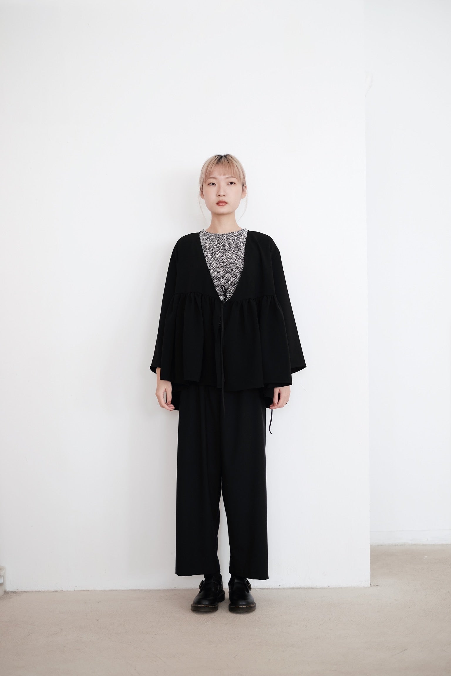 KĒKI LAYER BLOUSES IN TRI (BLACK)