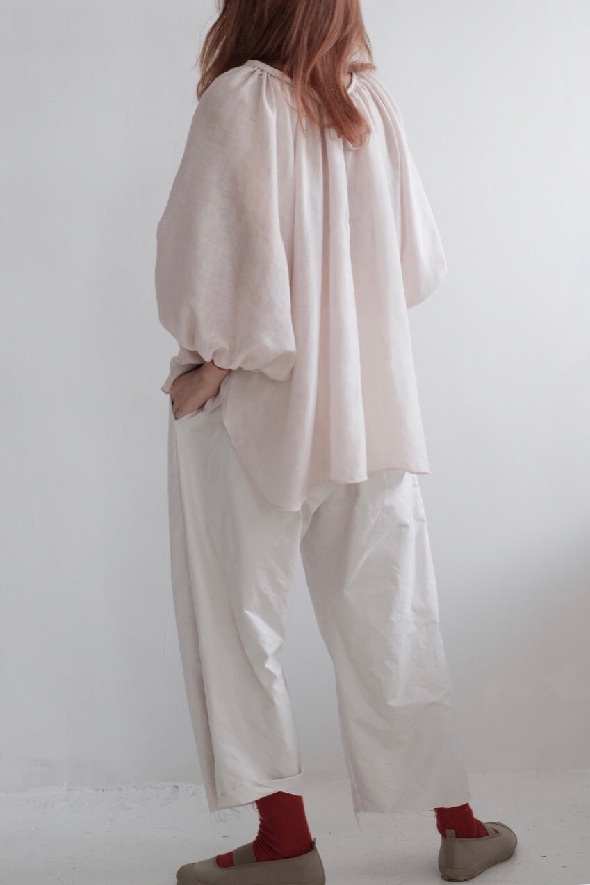 GAUZE GATHERED SLEEVES TOP