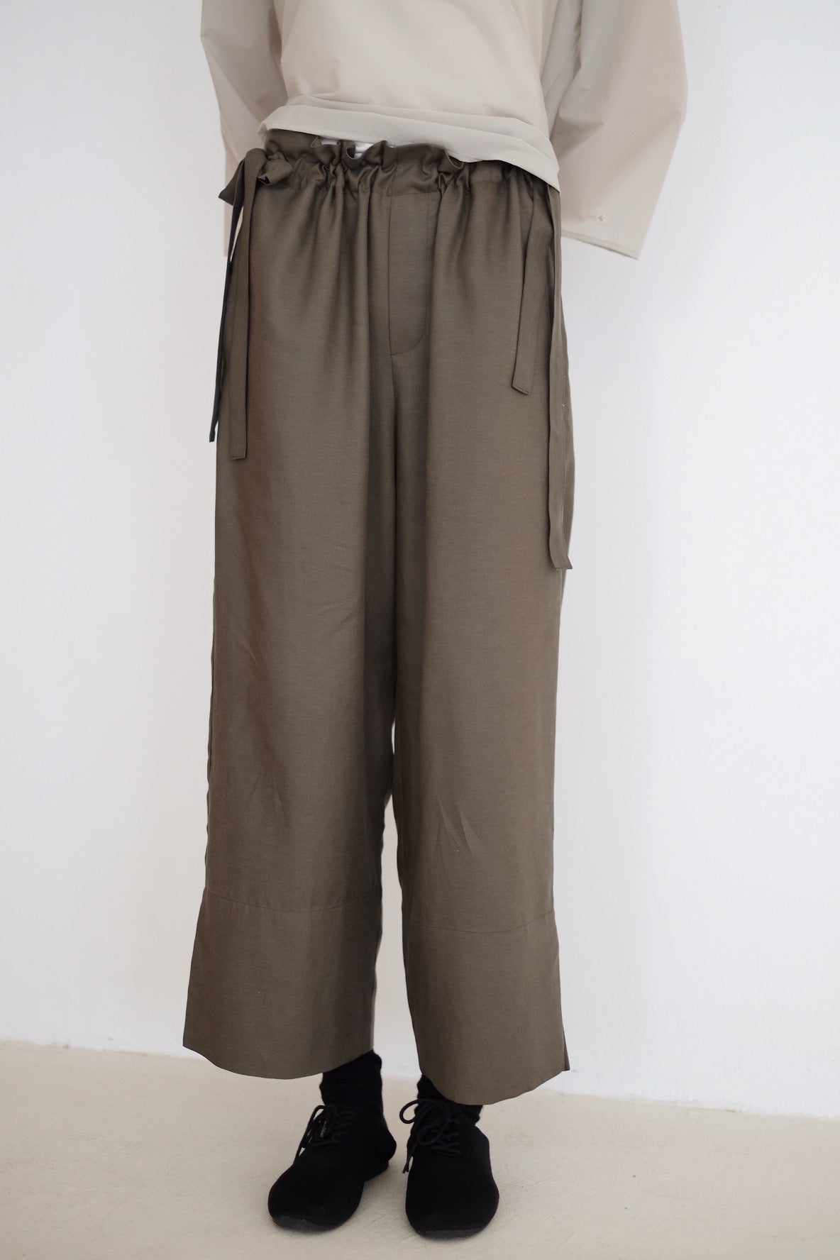 OI TROUSERS WITH DRAWSTRING