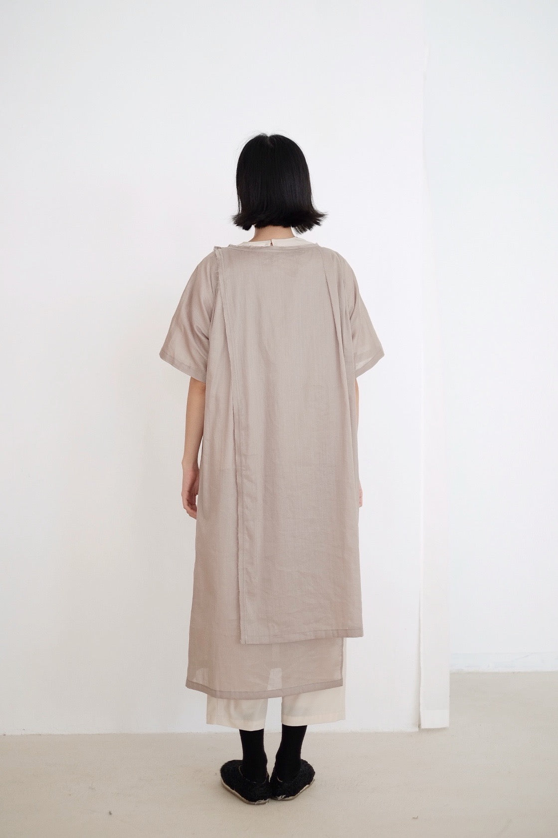 DREAMSCAPER DRESS (WARM GREY)