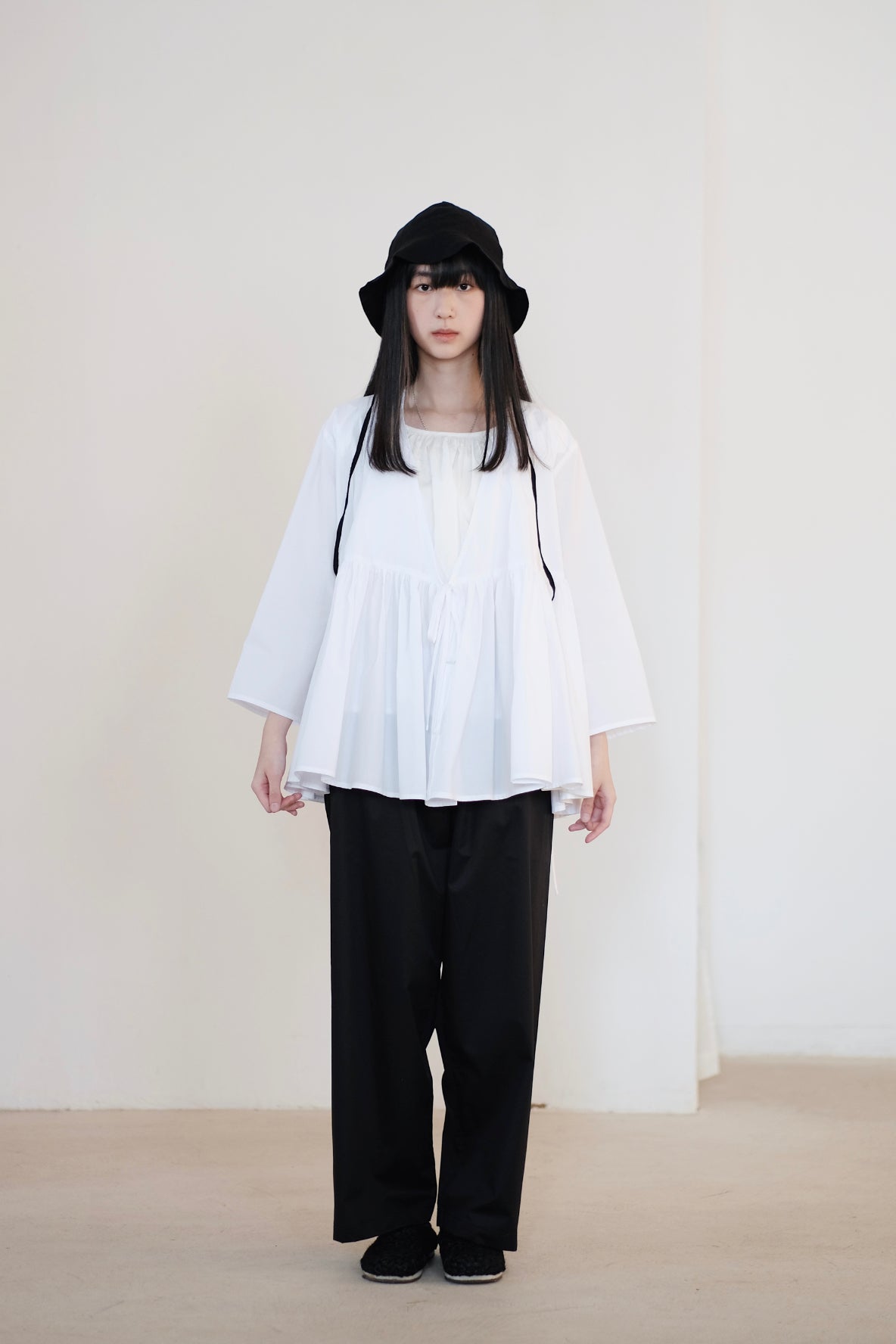 KĒKI LAYER BLOUSES WITH STRAPPING (WHITE)