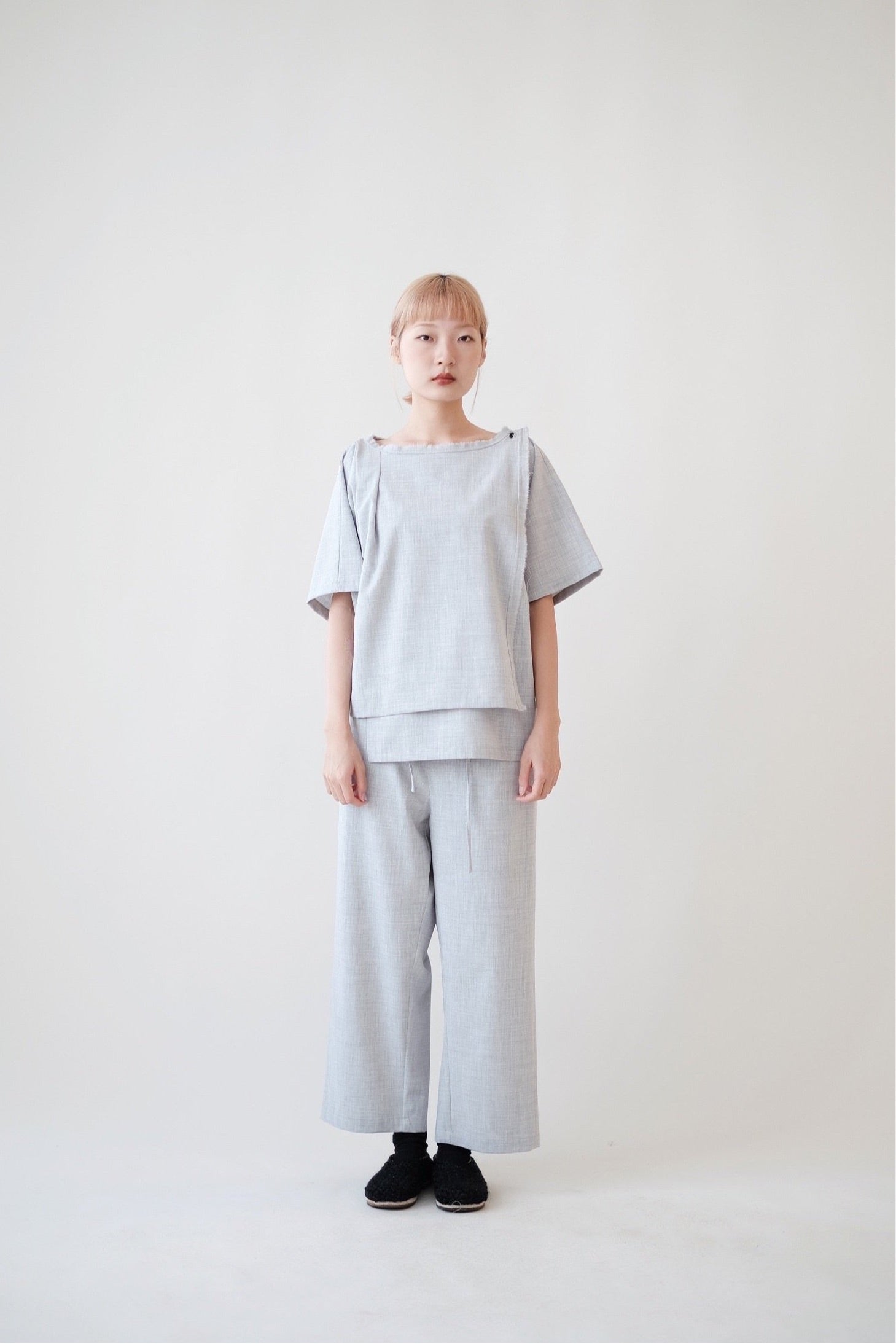 DREAMSCAPER TOP (LIGHT GREY)