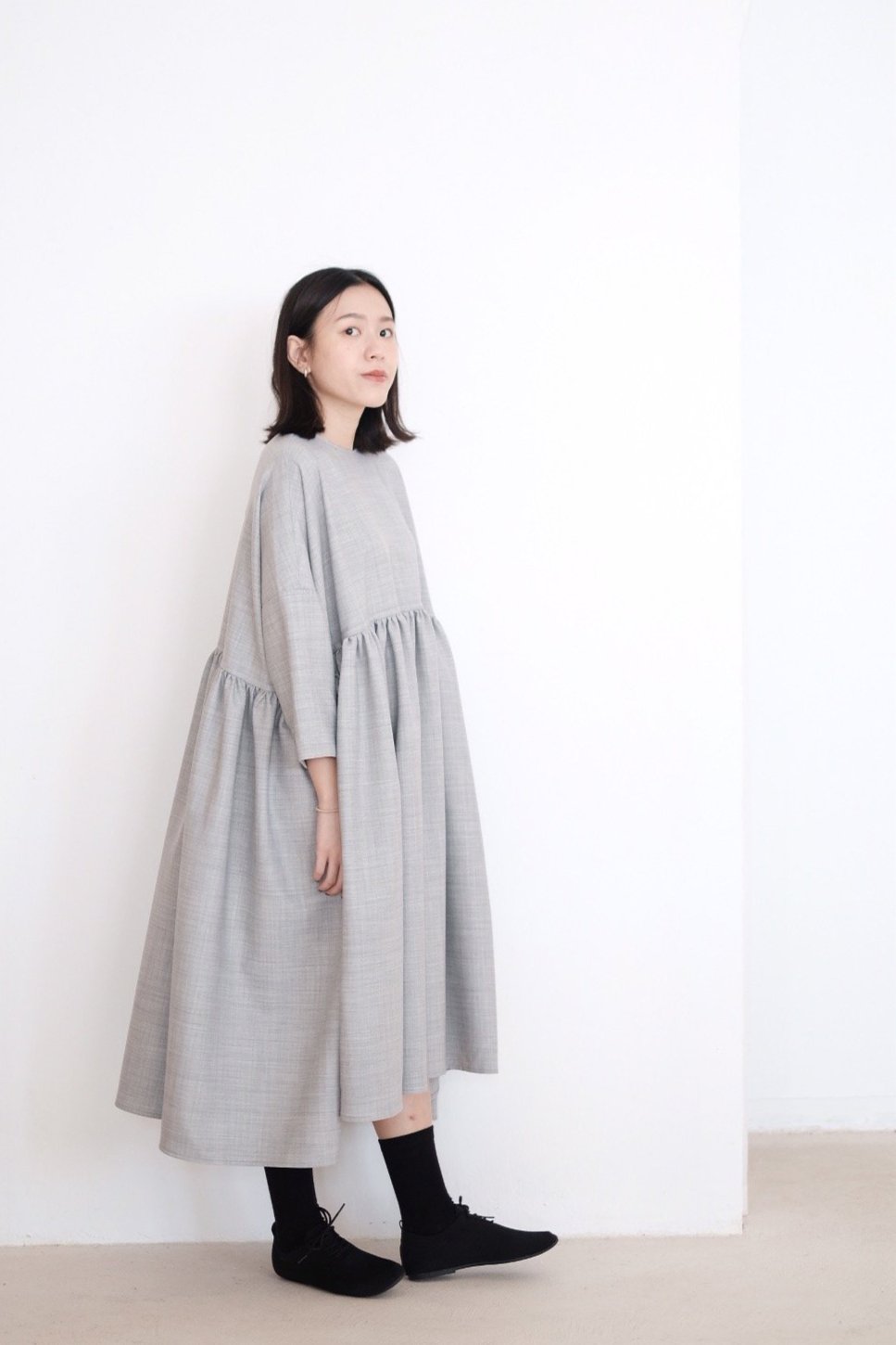 MIA DRESS IN GREY