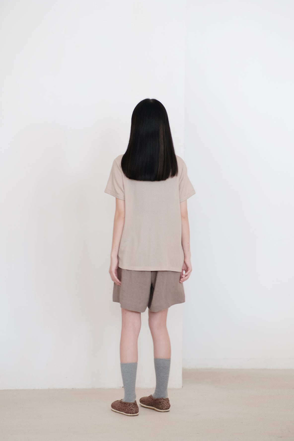 RITA TEE (BEIGE)