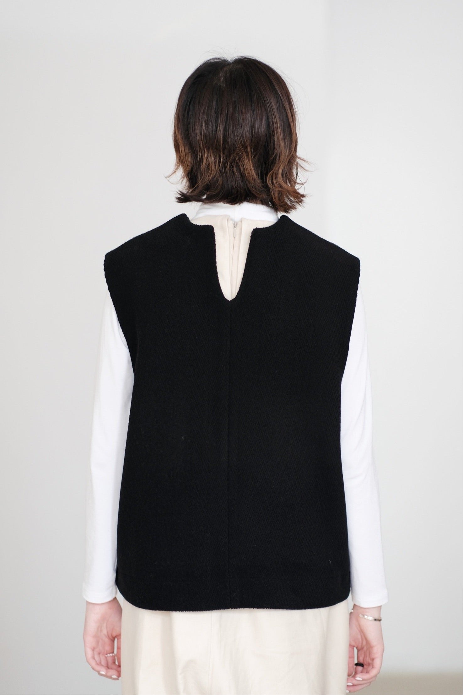 OMER VEST (BLACK)