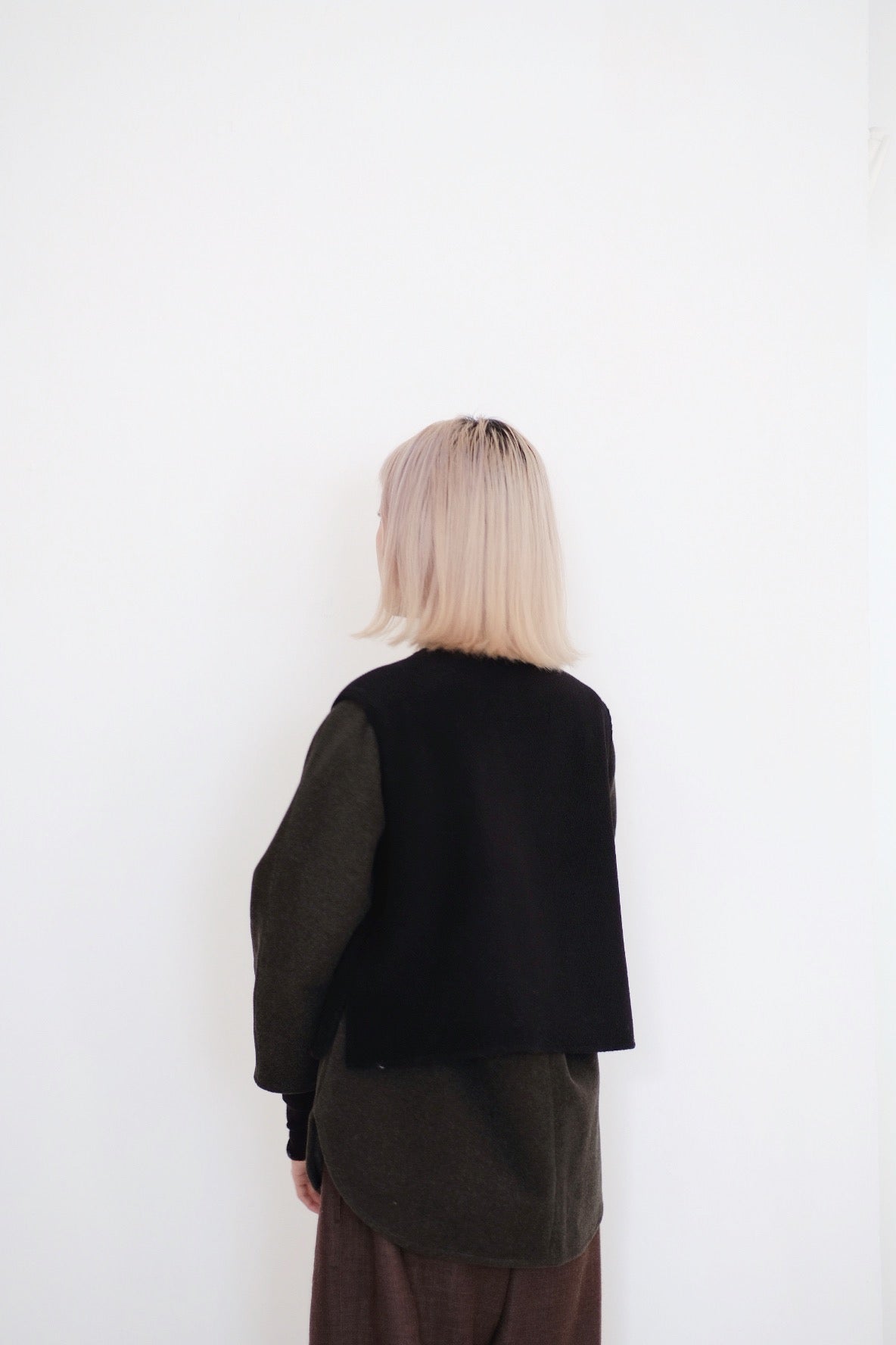 ENA IN WOOL (BLACK)