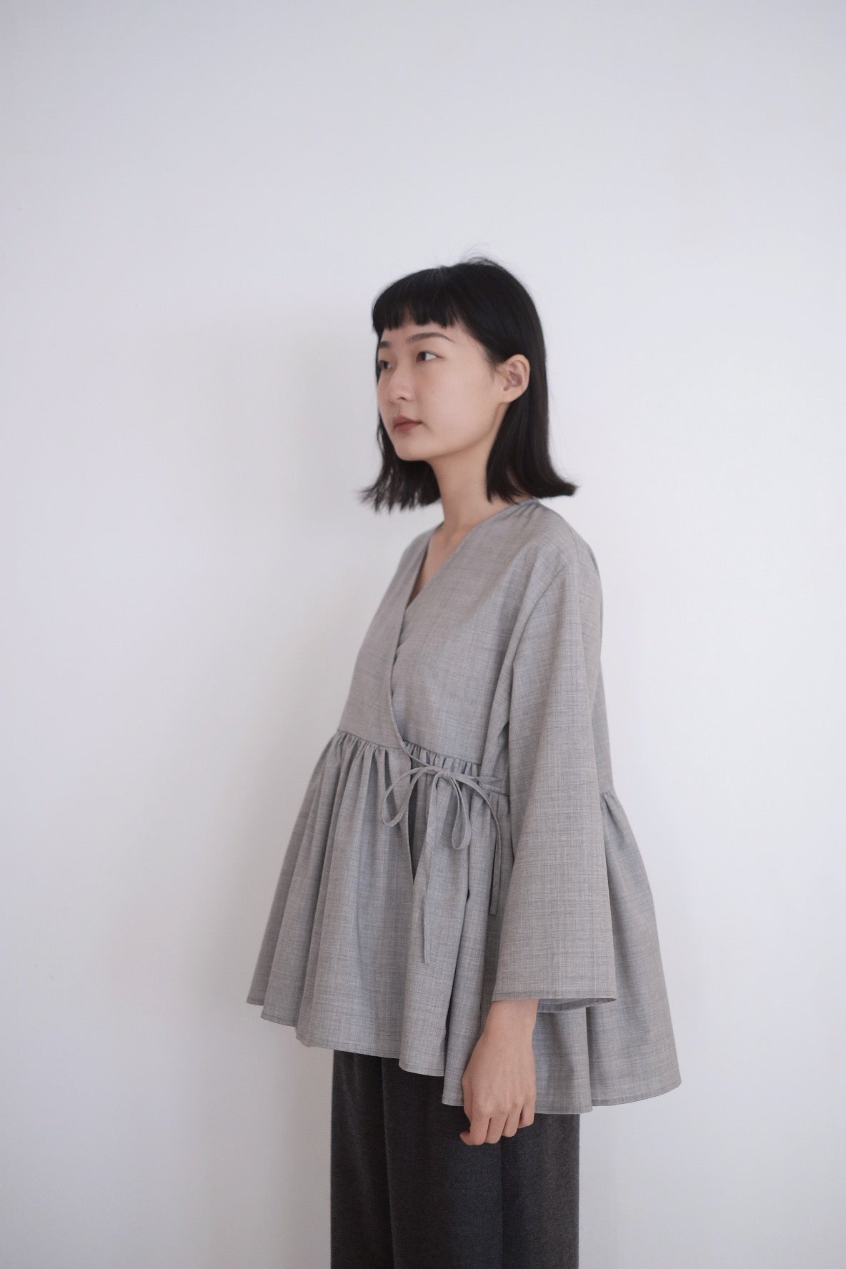 KĒKI LAYER BLOUSES IN GREY