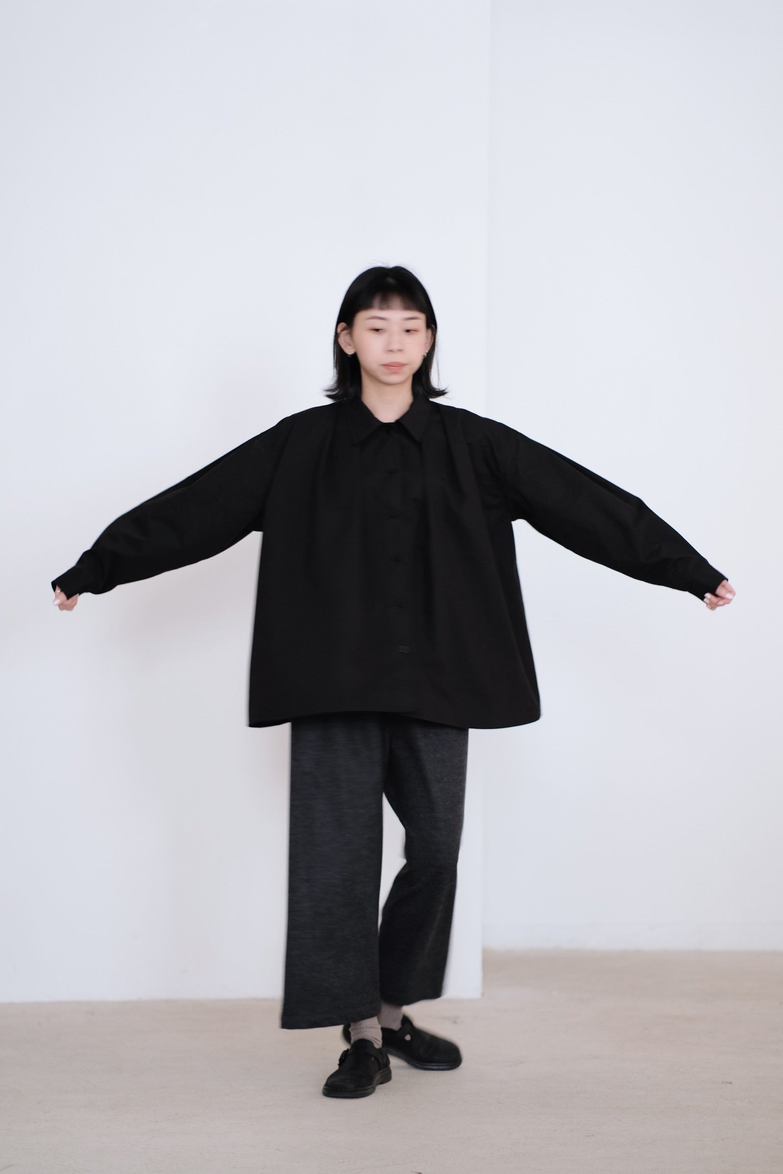 WREN SHIRT (BLACK)