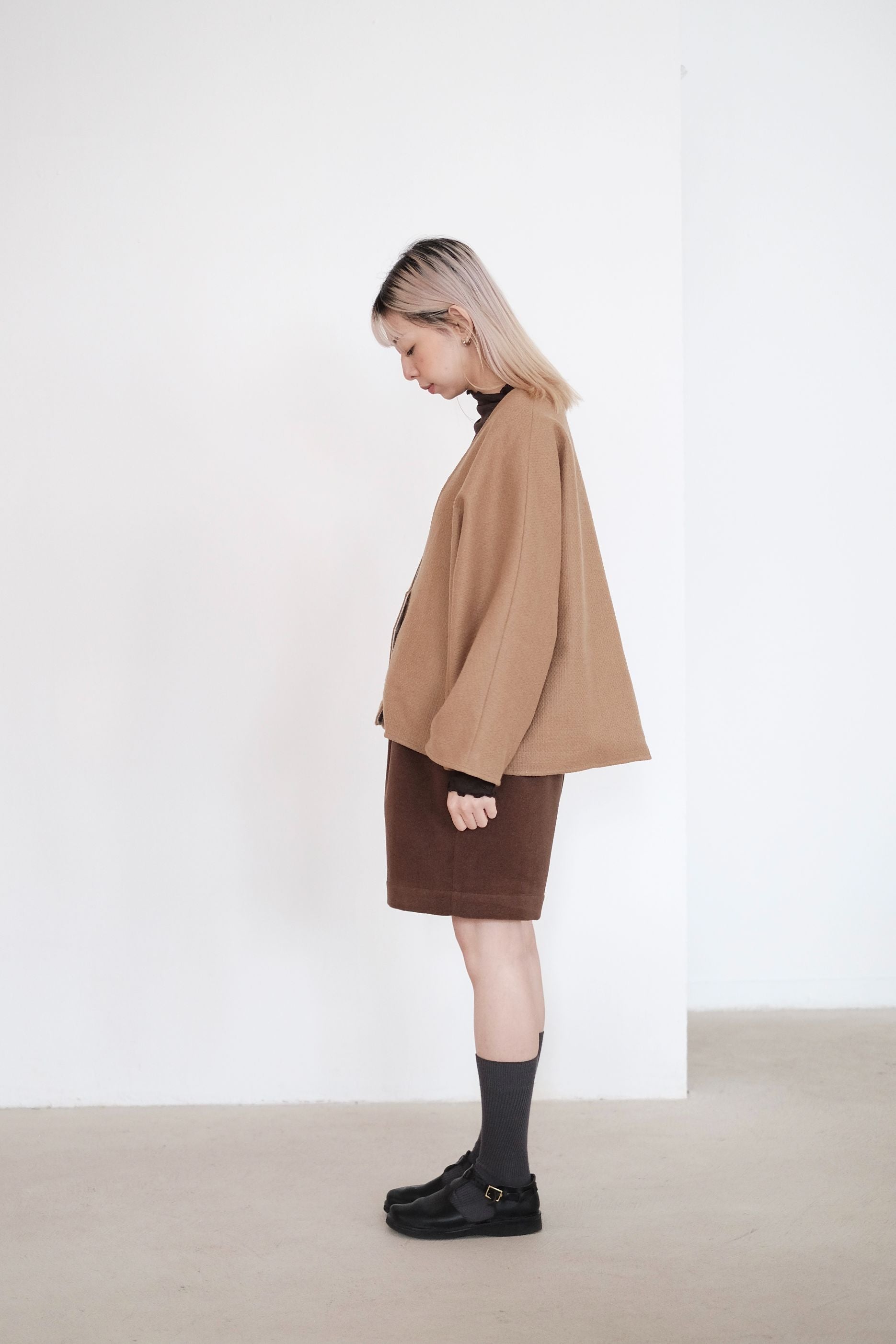 PEEK-A-BOO JACKET (CAMEL)