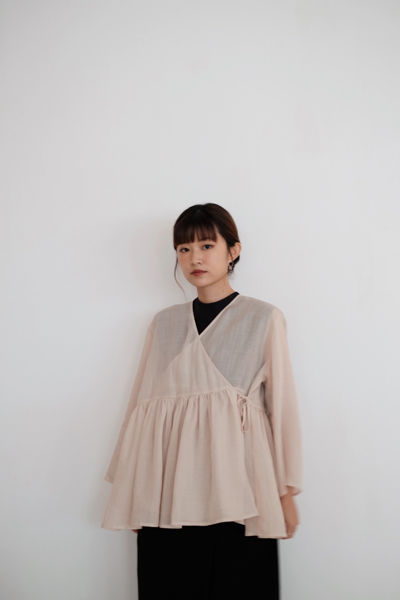 KĒKI LAYER BLOUSES WITH STRAPPING (PEARL)