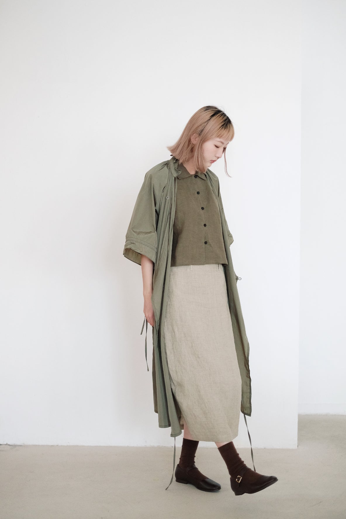 CLOVER SKIRT (BEIGE) | 暖杏色微圓弧半身裙