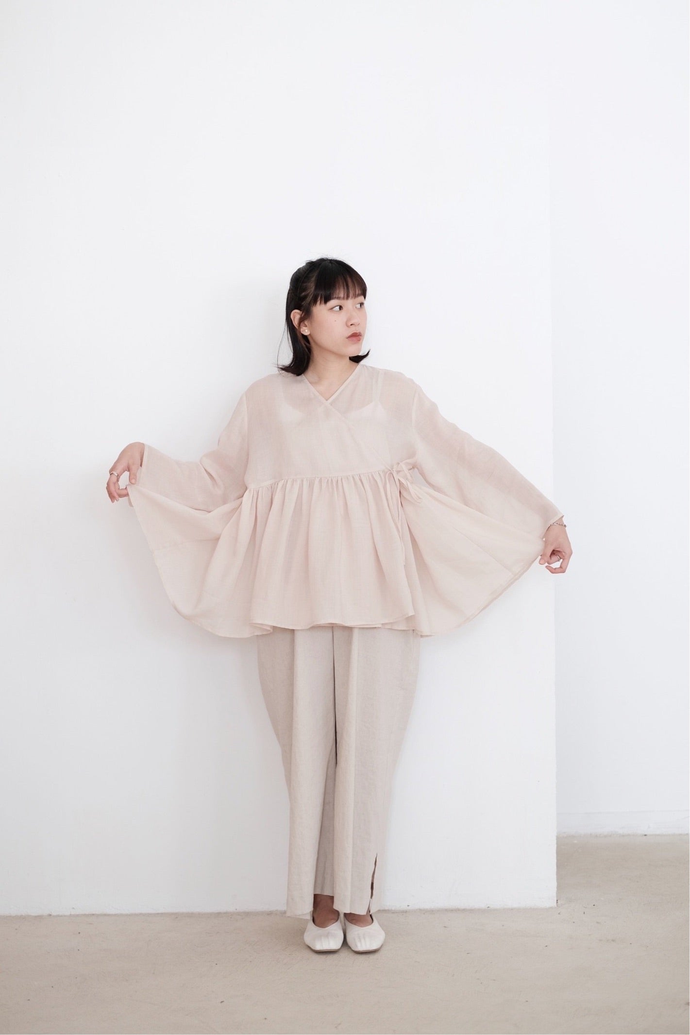 KĒKI LAYER BLOUSES WITH STRAPPING (PEARL)