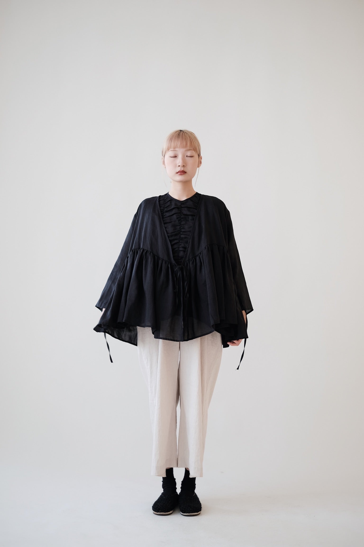 KĒKI LAYER BLOUSES WITH STRAPPING (BLACK)