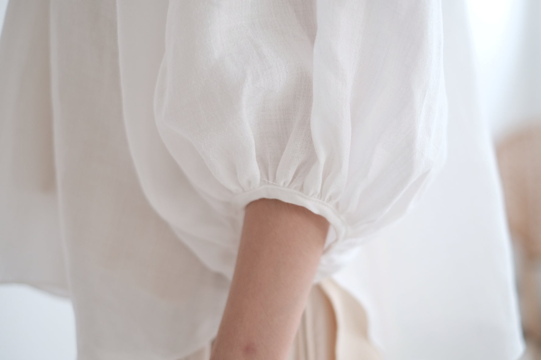 HELLO MY BEAUTIFUL BUBBLE LINEN BLOUSE