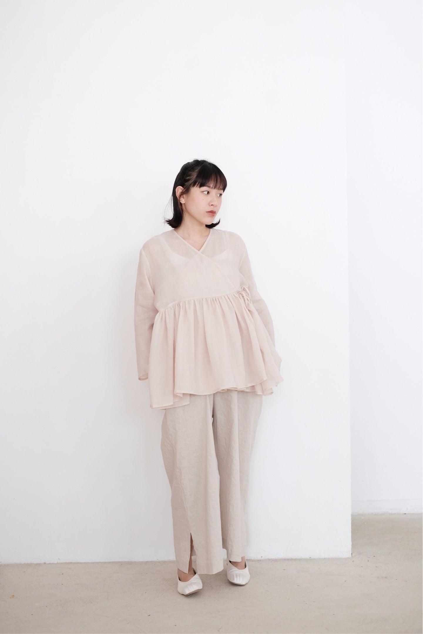 KĒKI LAYER BLOUSES WITH STRAPPING (PEARL)