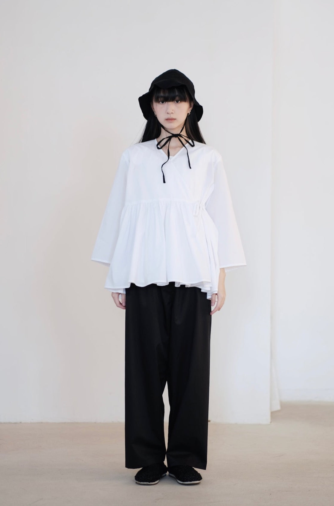 KĒKI LAYER BLOUSES WITH STRAPPING (WHITE)