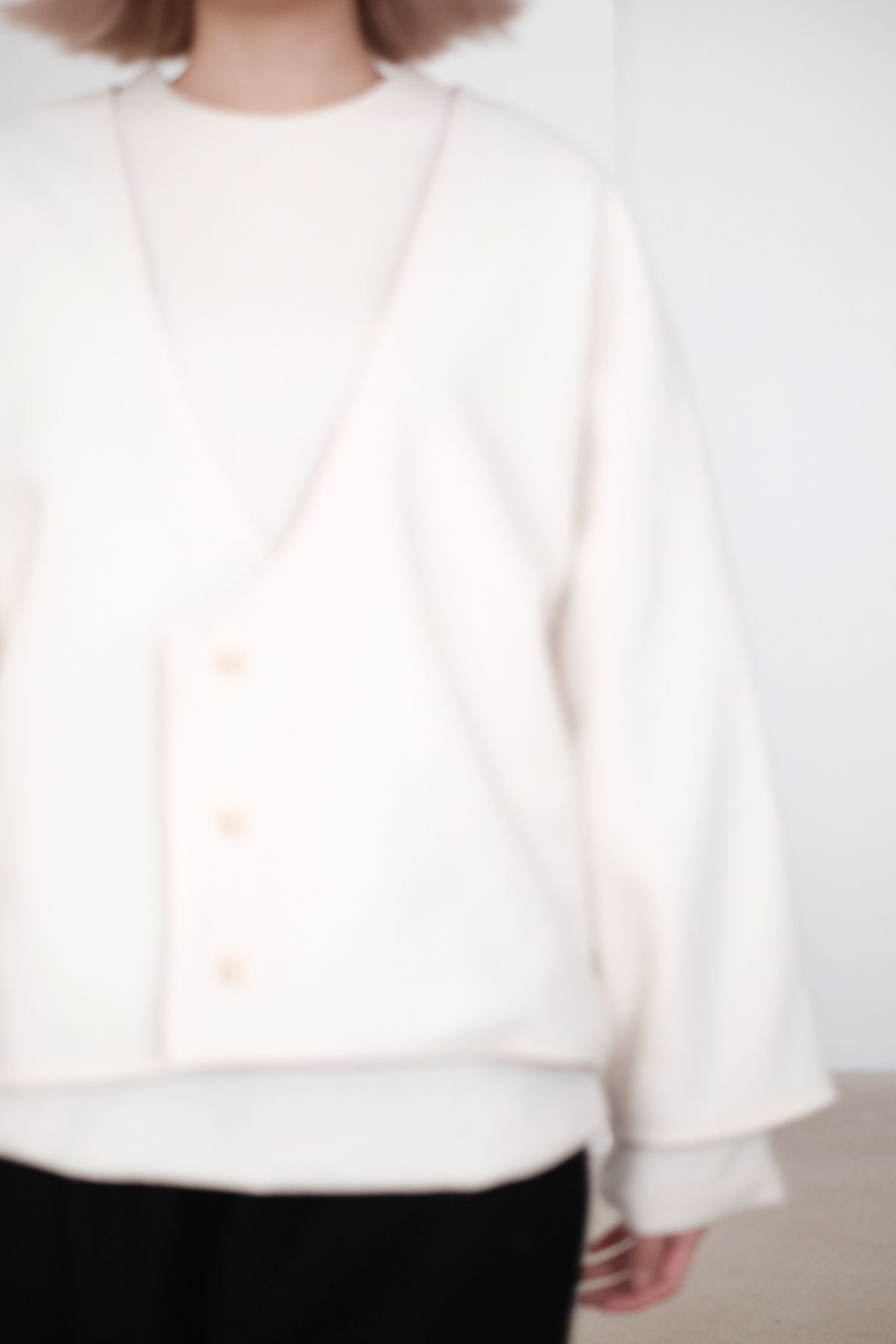 PEEK-A-BOO JACKET (CREAM)