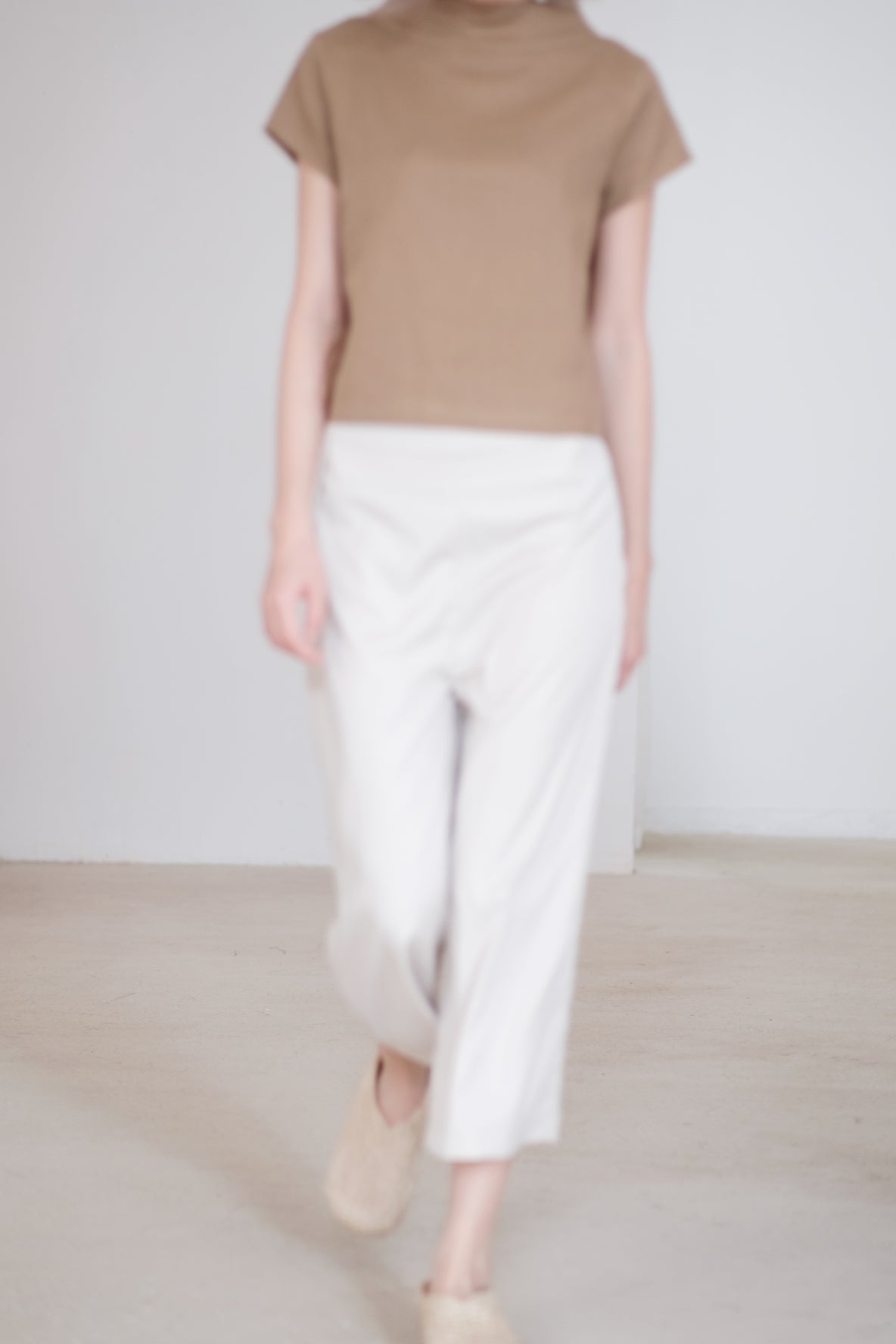 SILLIAN TROUSERS (BEIGE)