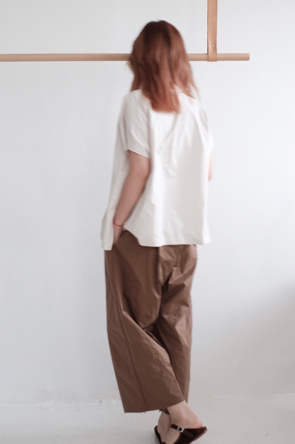 GRANDMA CROPPED TROUSERS (brown)