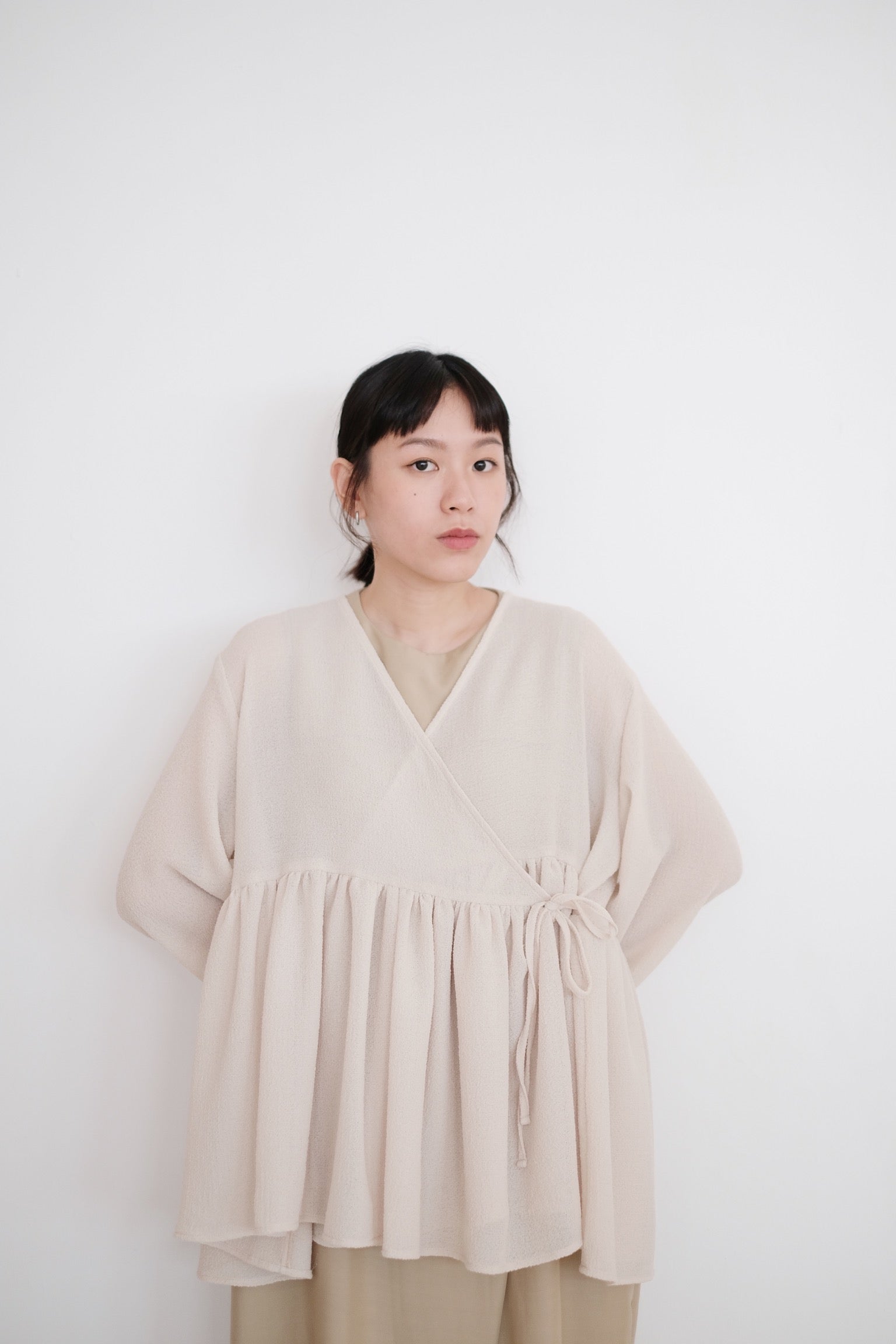 KĒKI LAYER BLOUSES WITH STRAPPING (PEARL)