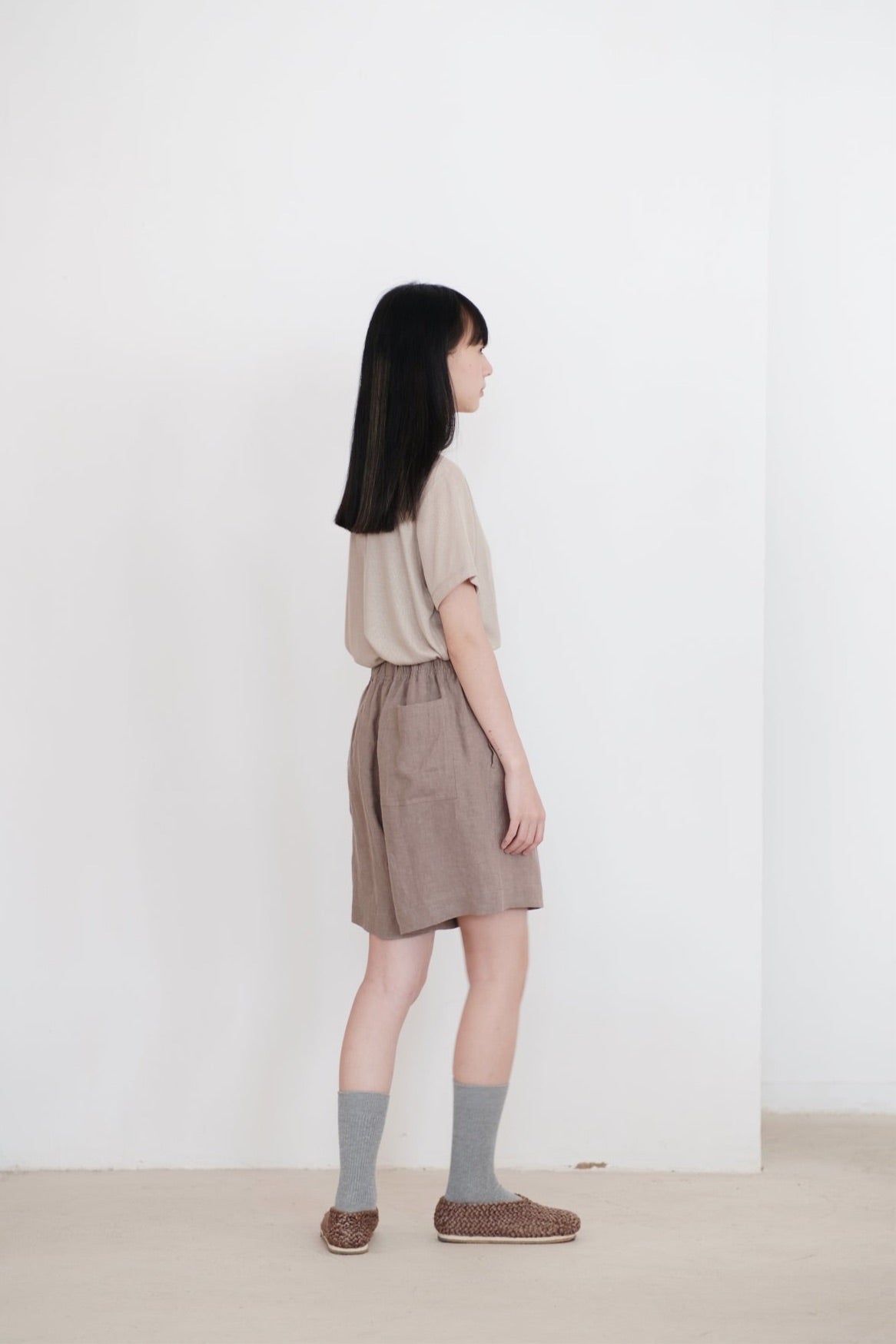 RITA TEE (BEIGE)