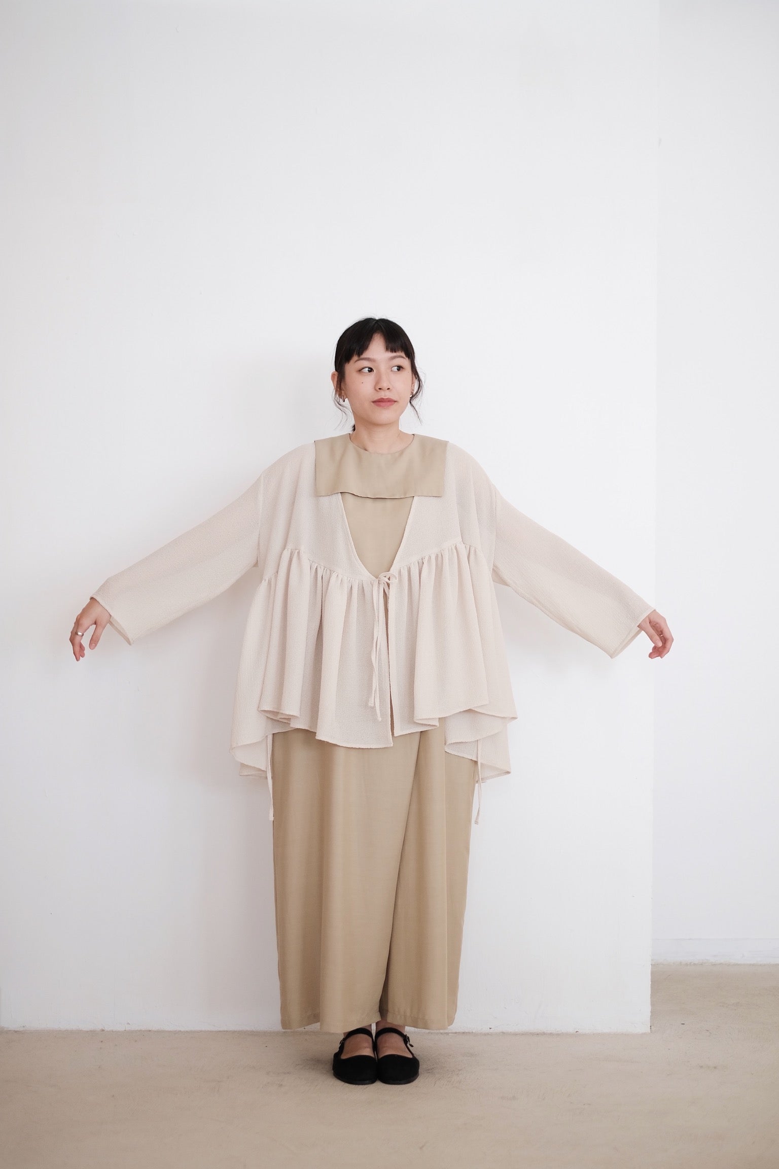 KĒKI LAYER BLOUSES WITH STRAPPING (PEARL)