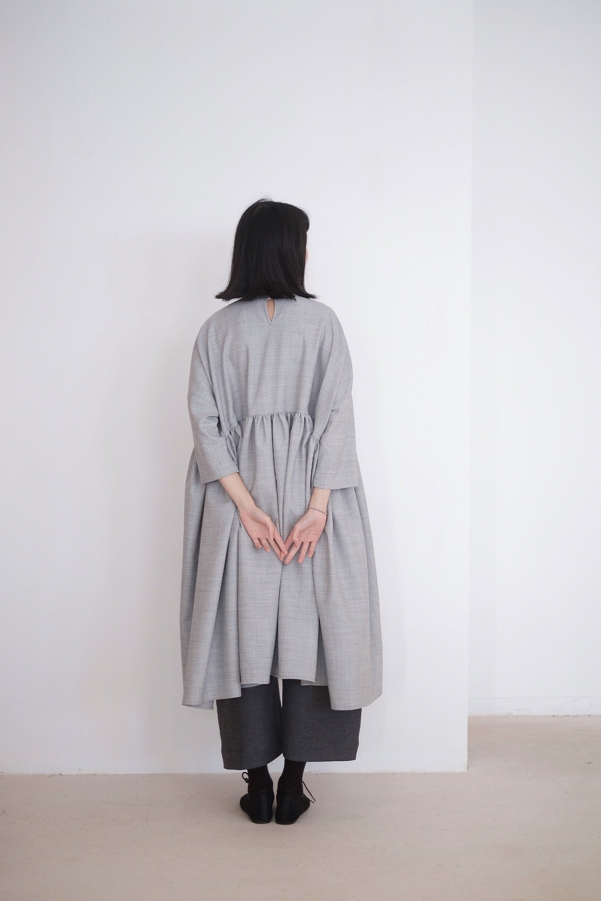 MIA DRESS IN GREY