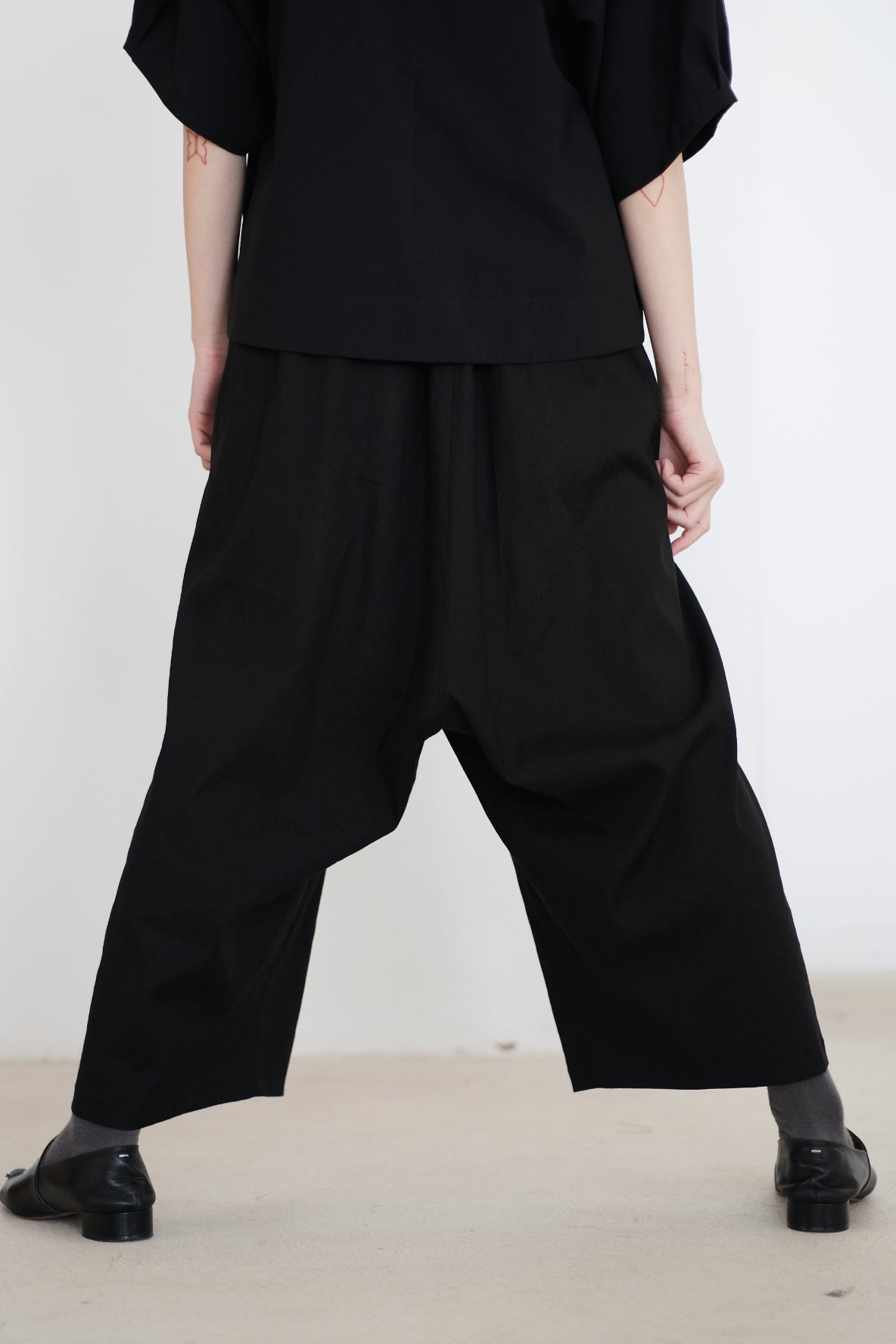 HARPER BAGGY PANTS (BLACK)