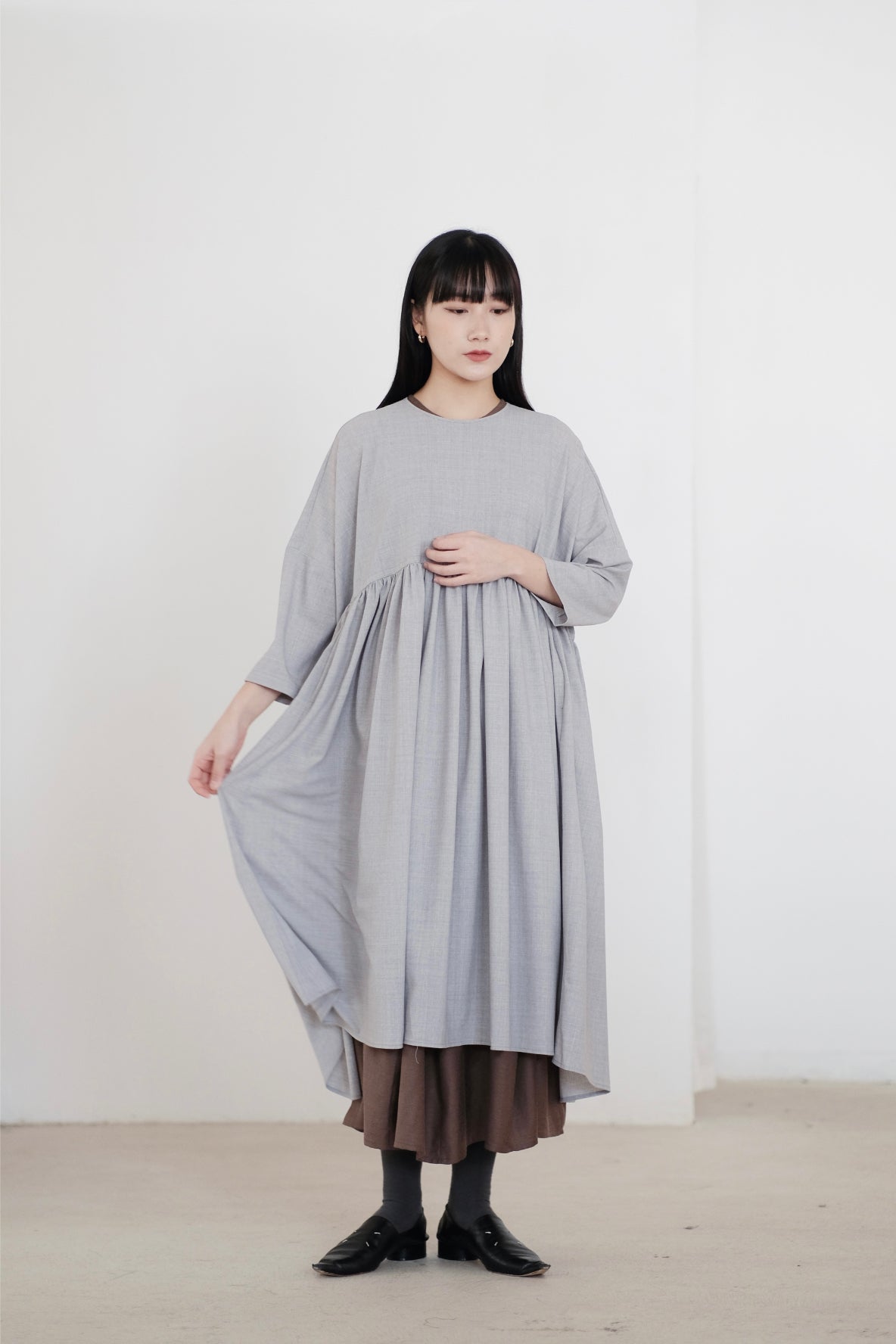 MIA DRESS IN GREY