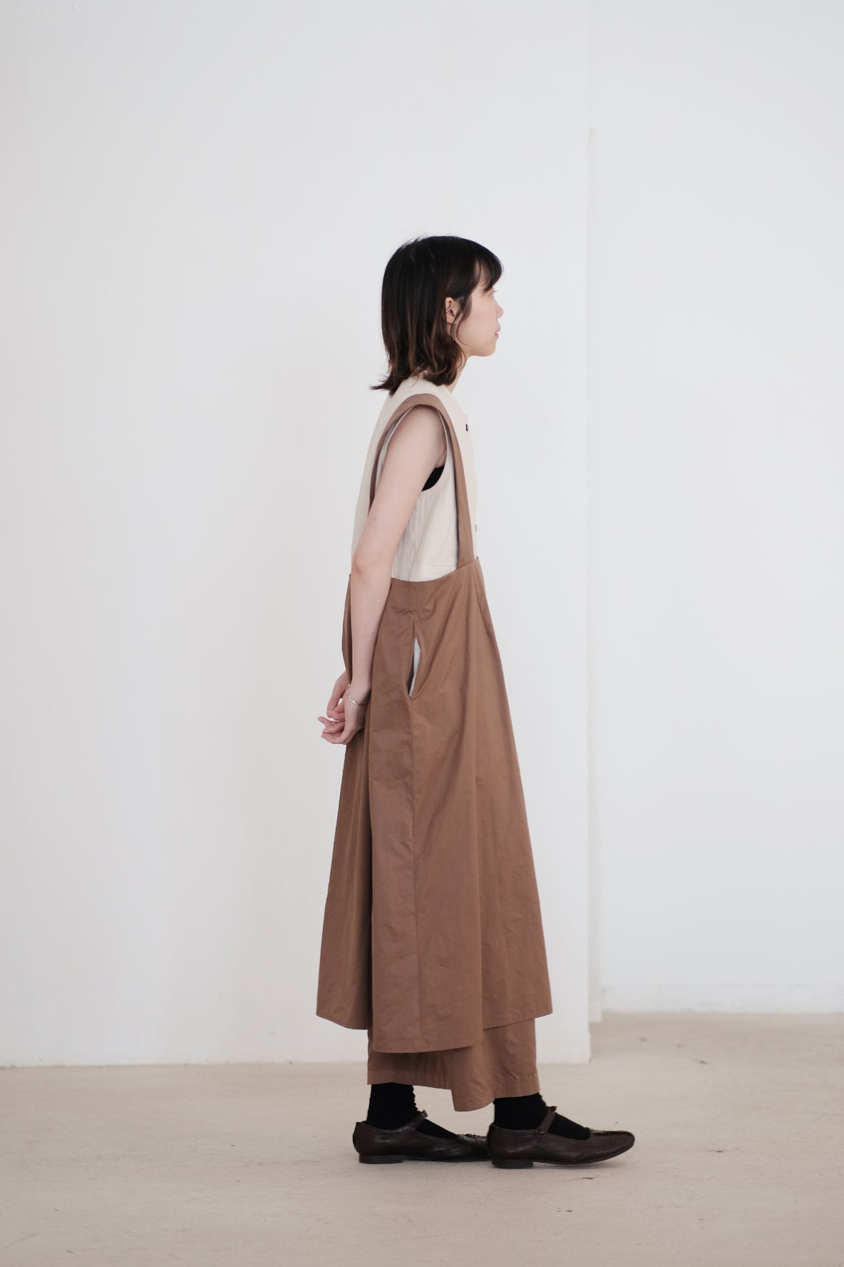 THE STELLE DRESS (BROWN)