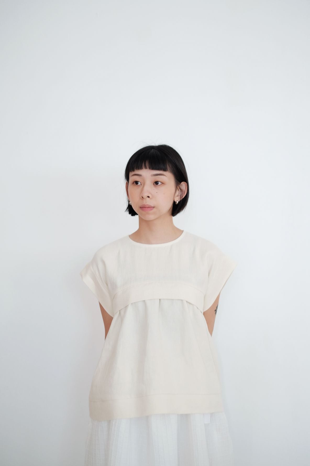 ALANA LINEN TOP (CREAM)