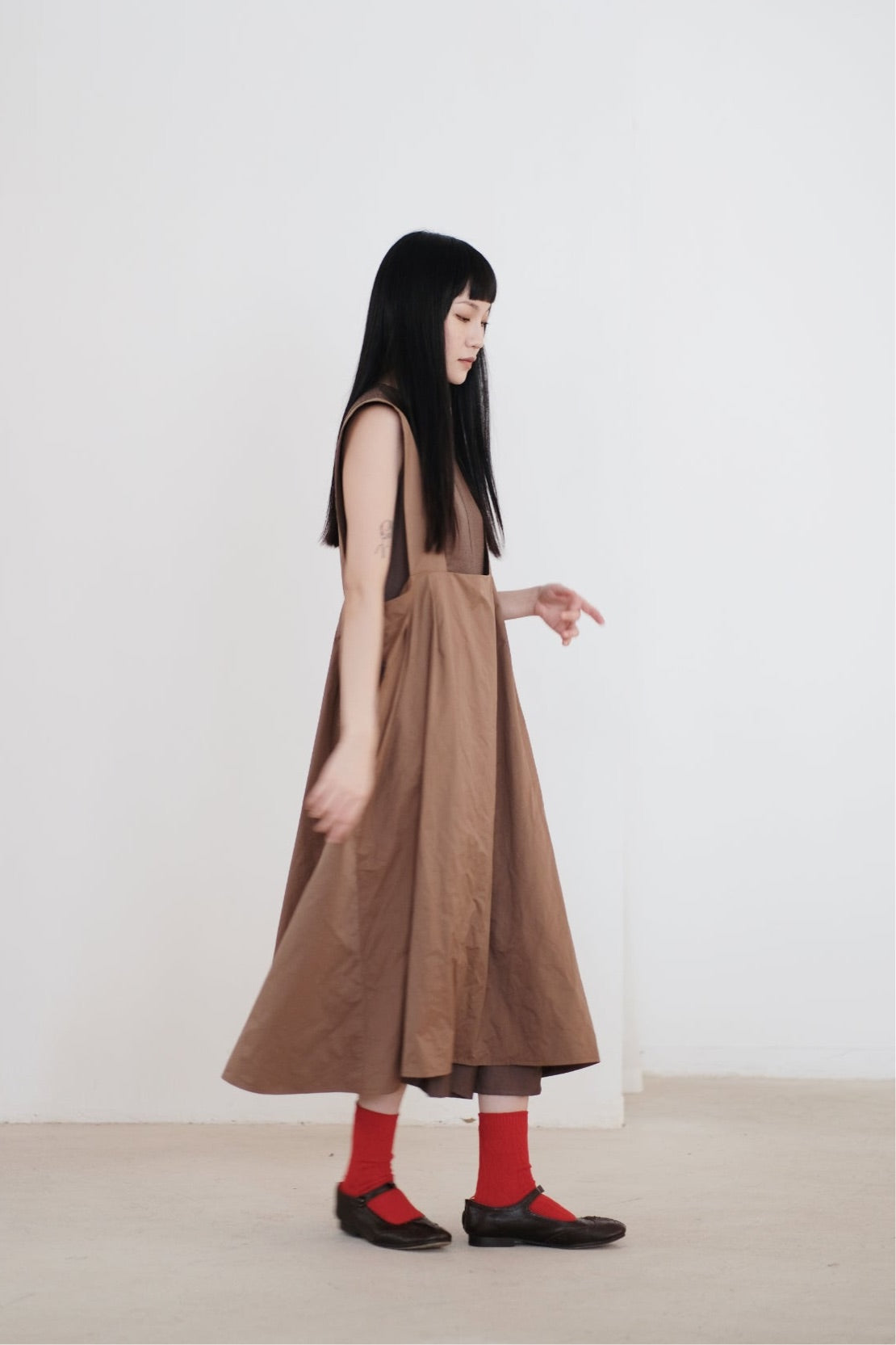 THE STELLE DRESS (BROWN)