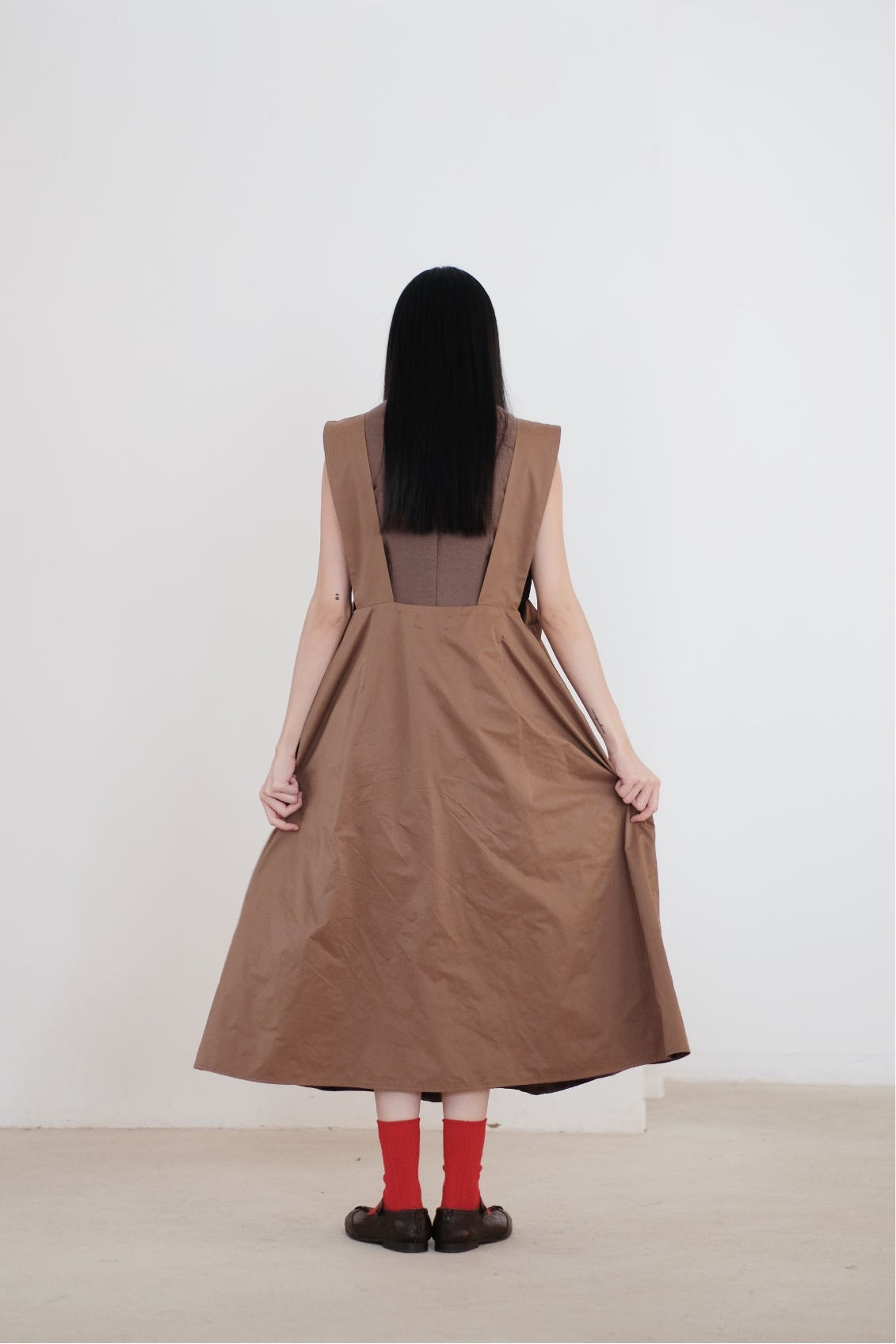 THE STELLE DRESS (BROWN)