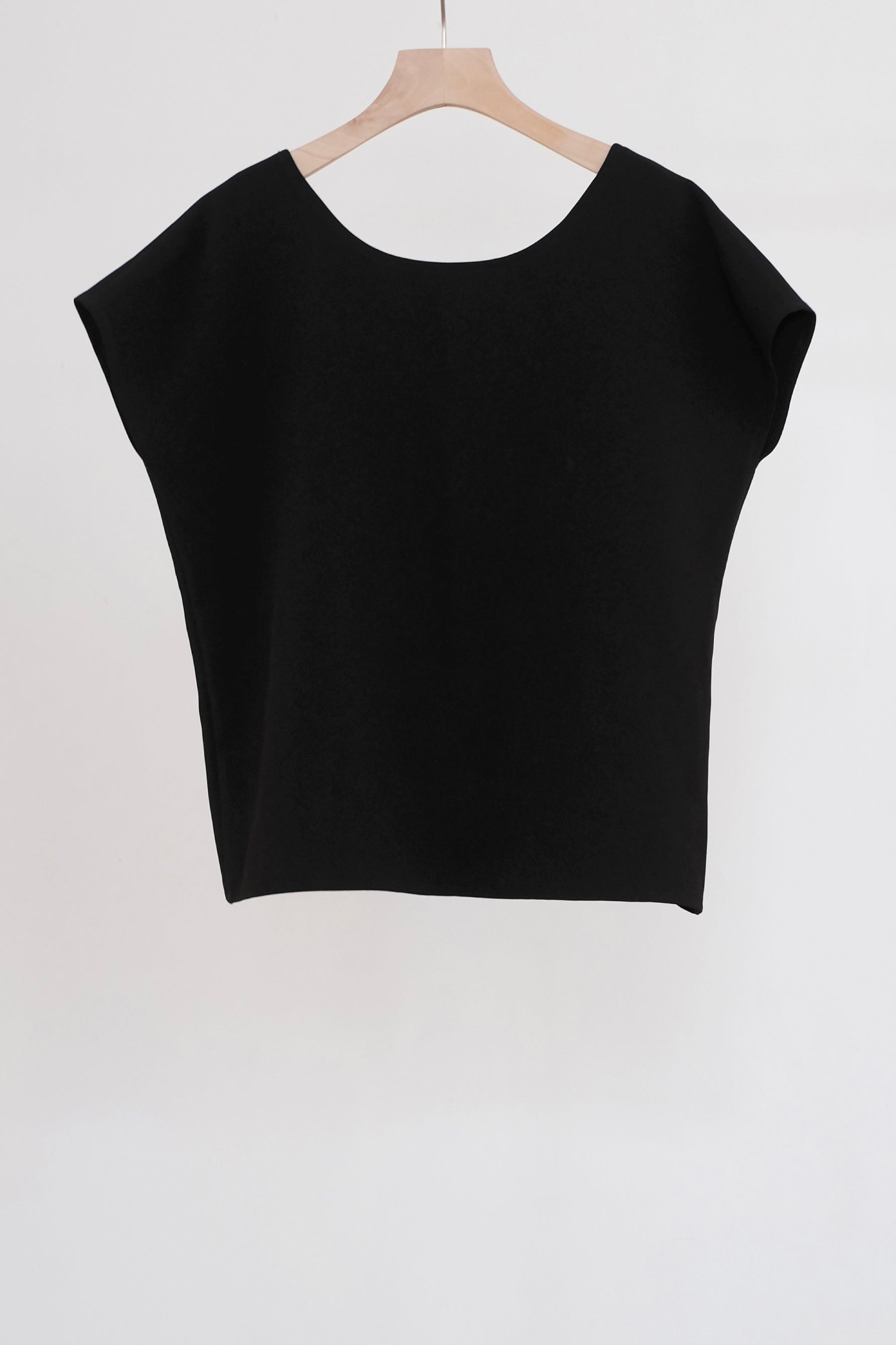 QUINNY TOP (BLACK)