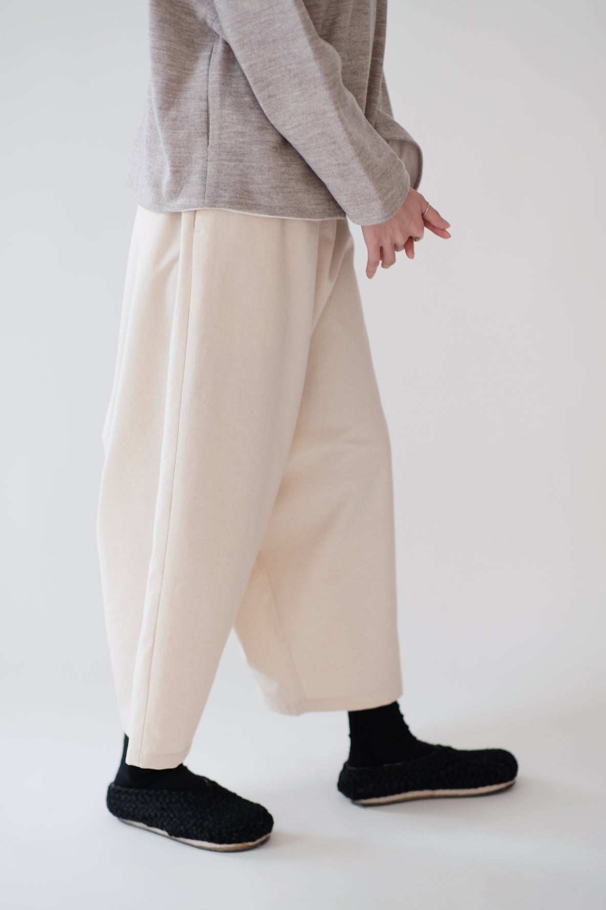 HARPER BAGGY PANTS (BEIGE)