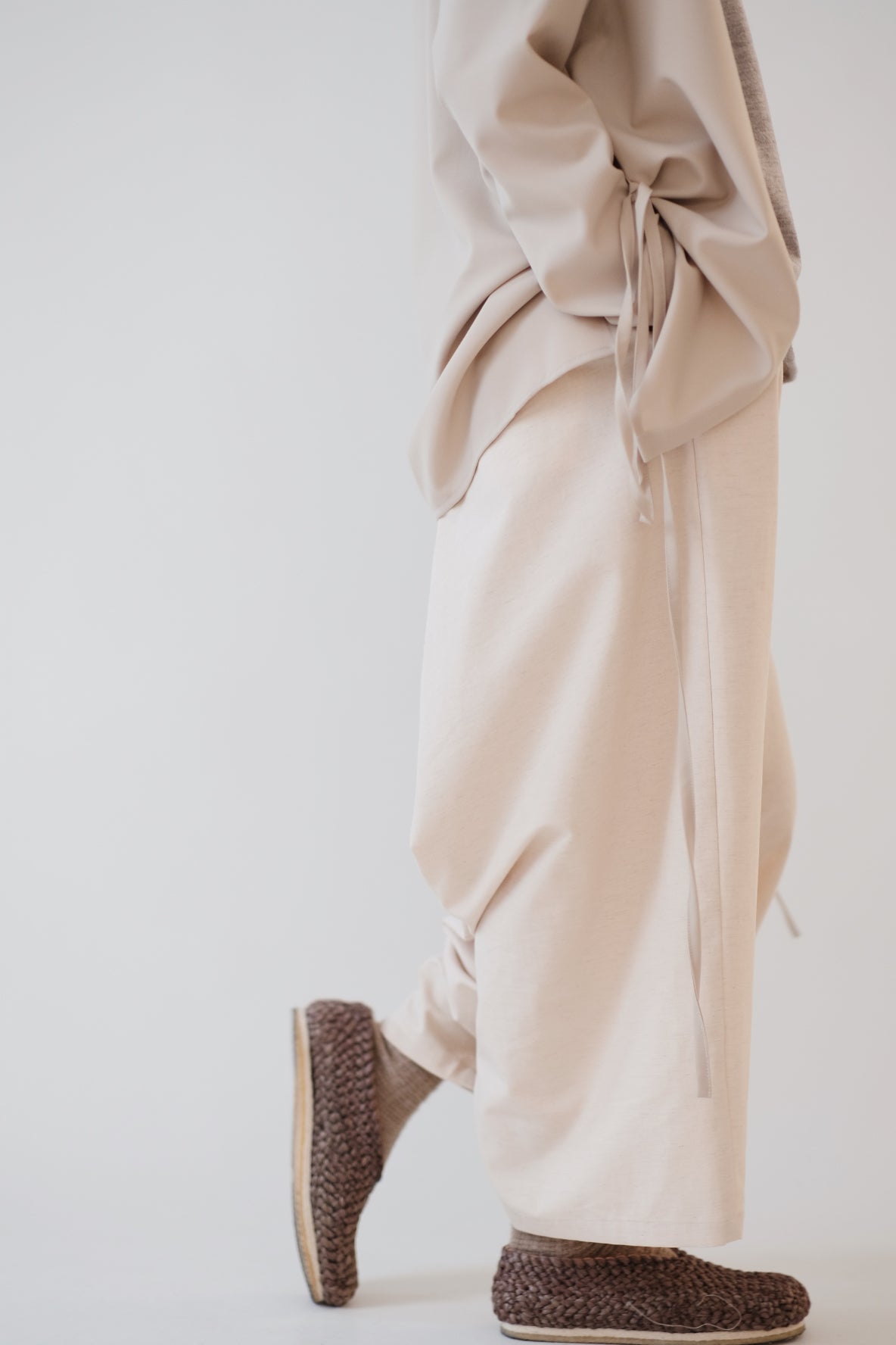 HARPER BAGGY PANTS (BEIGE)