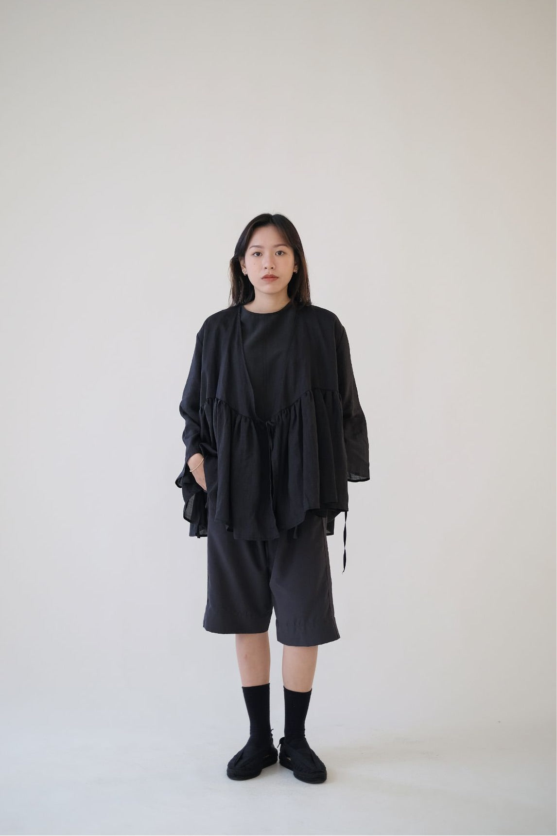 KĒKI LAYER BLOUSES WITH STRAPPING (BLACK)