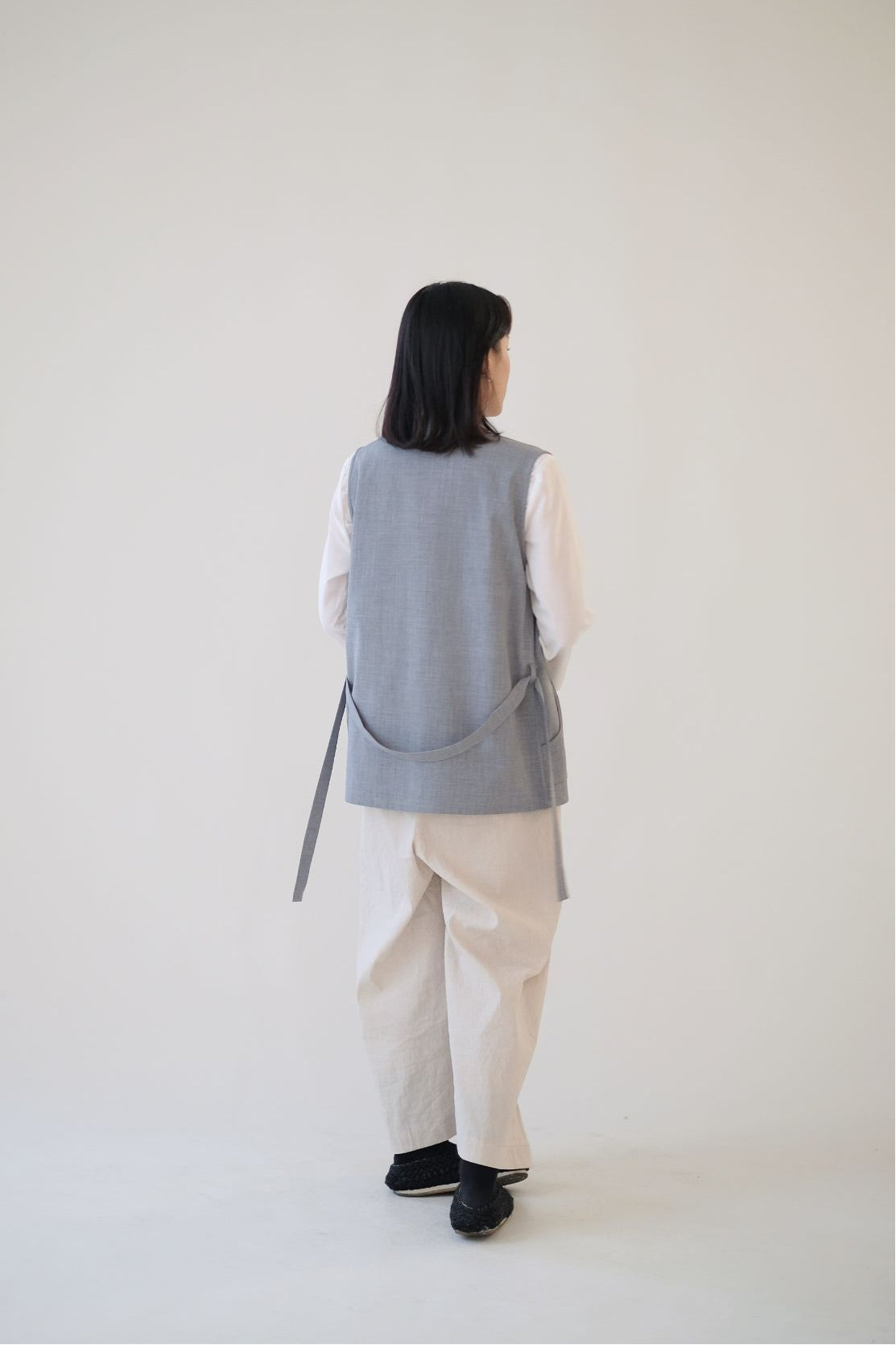 GRANNY VEST (GREY)