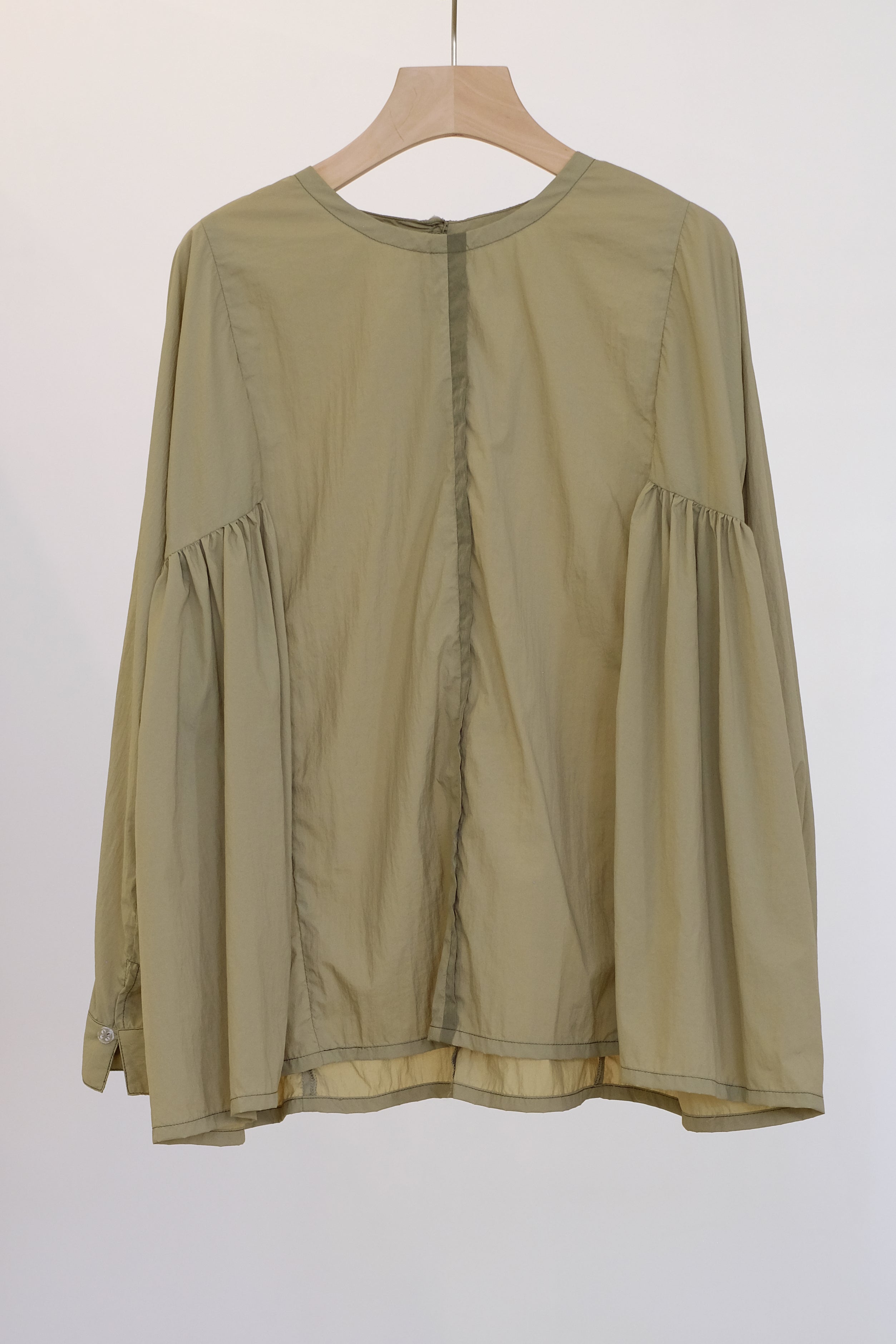 CARLOTTA BLOUSE (LIGHT OLIVE)