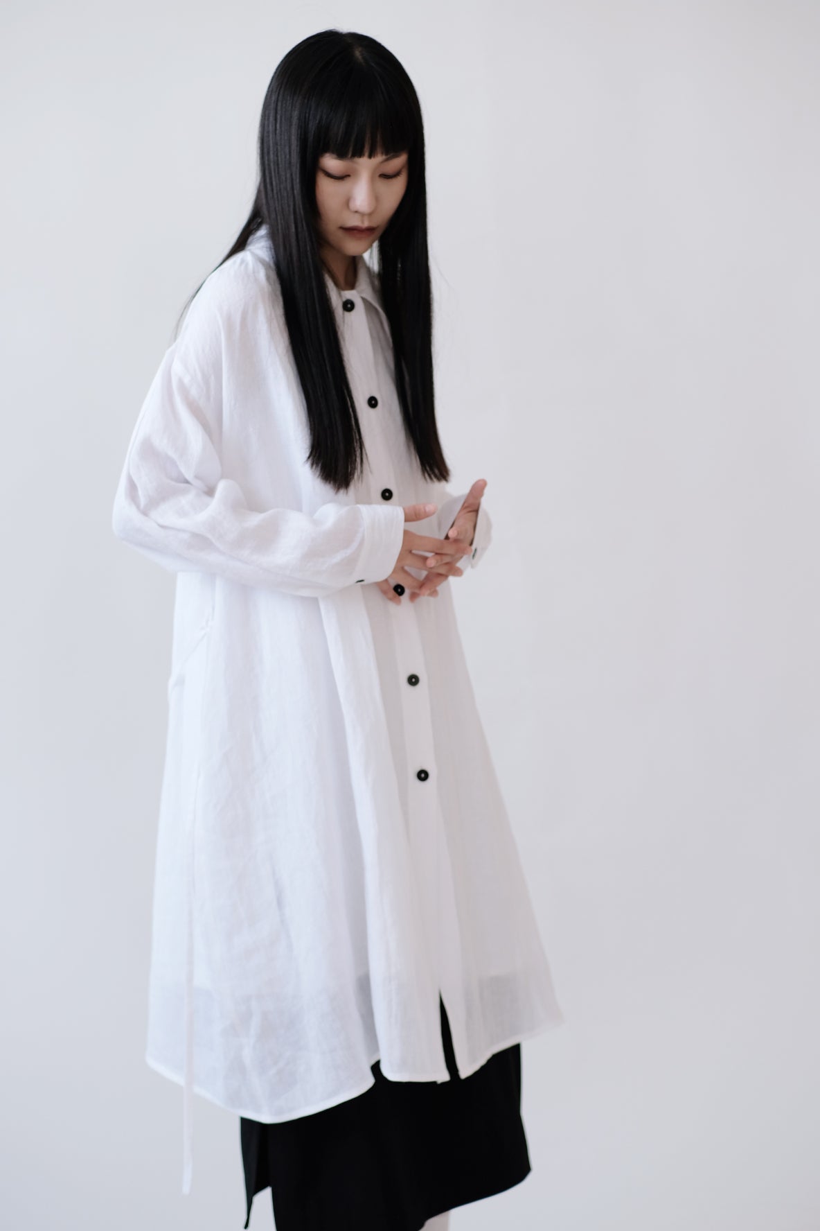 WRENNY LONG SHIRT DRESS (WHITE)