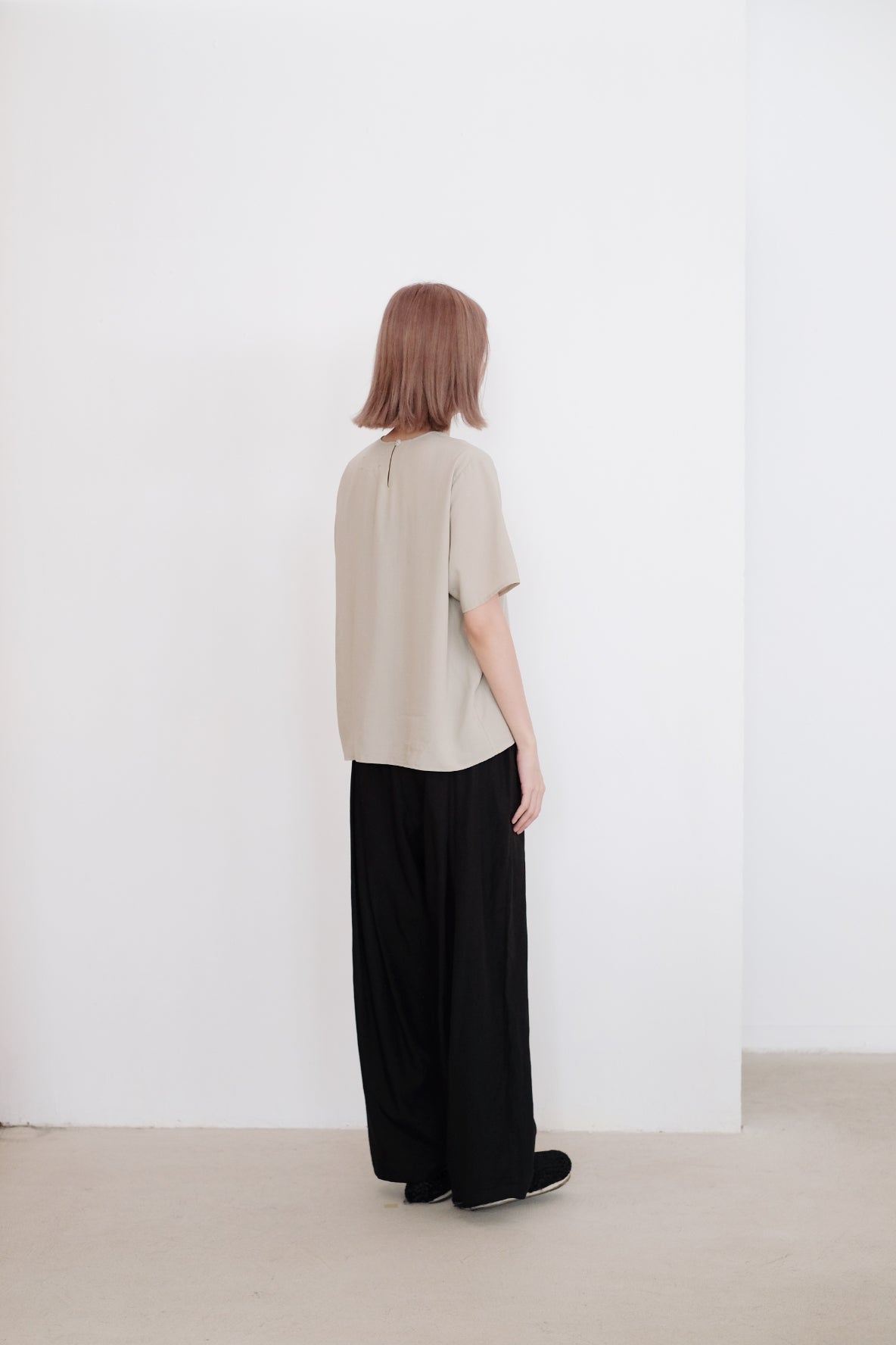 AMELIA BLOUSE (MATCHA) | 淡抹茶色短袖上衣