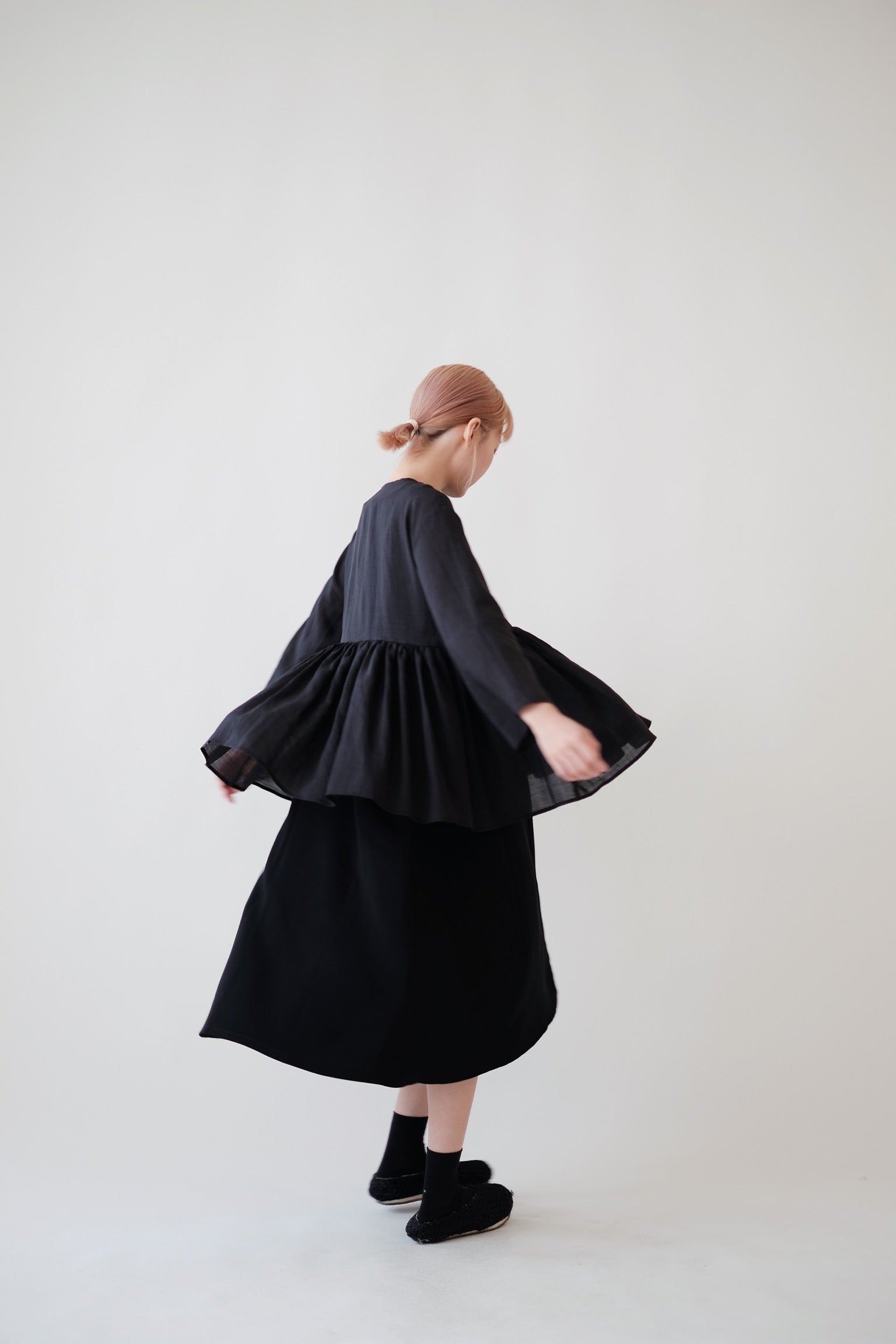 KĒKI LAYER BLOUSES WITH STRAPPING (BLACK)