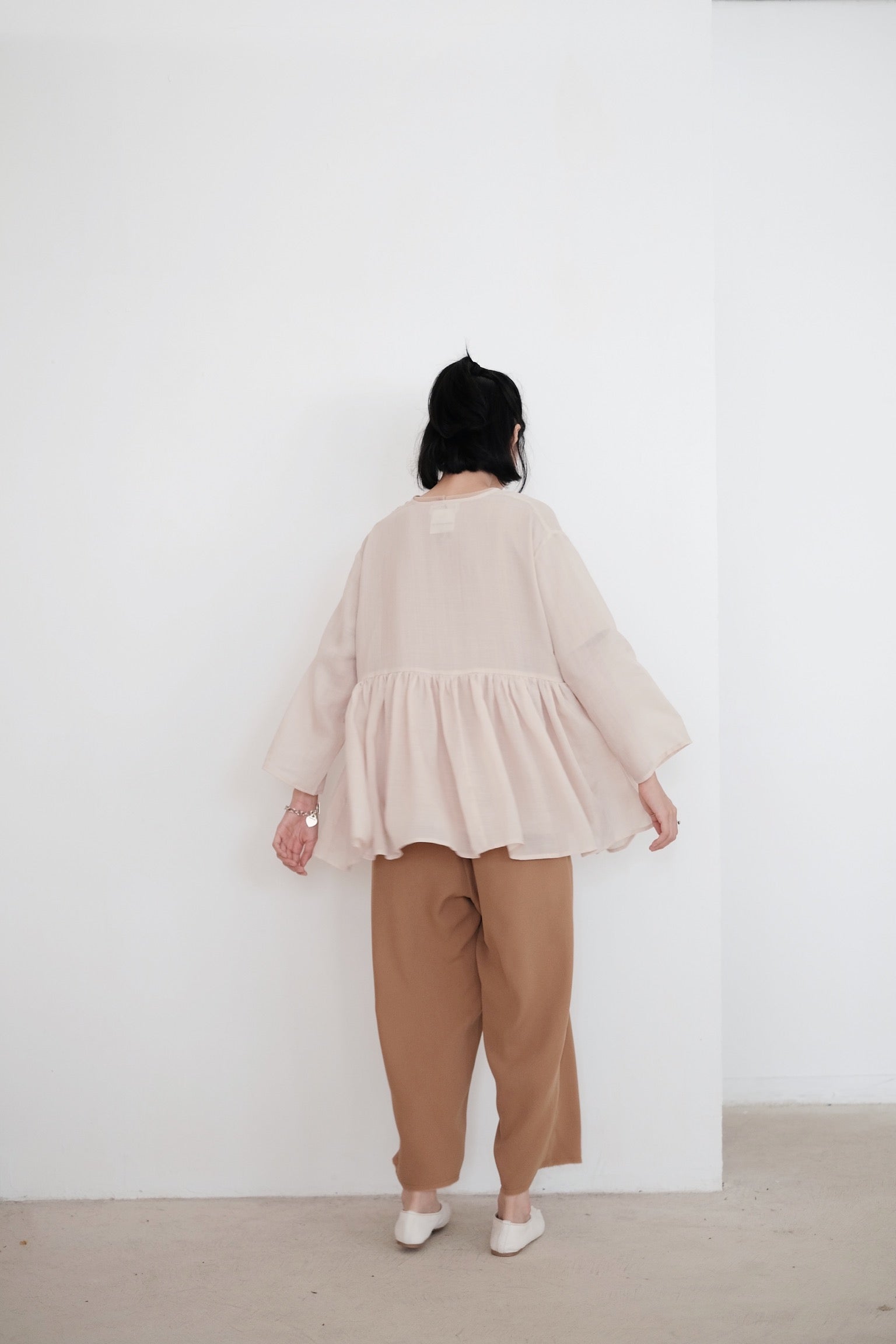 KĒKI LAYER BLOUSES WITH STRAPPING (PEARL)