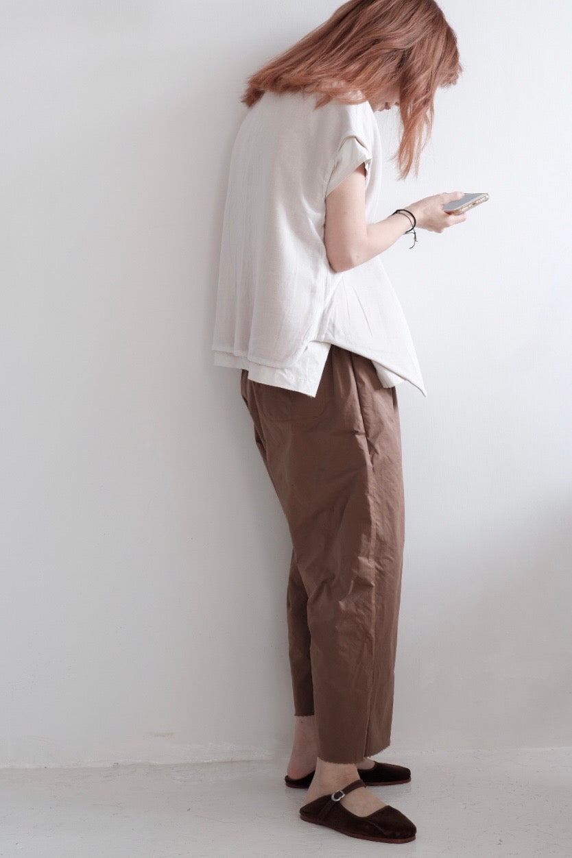 GRANDMA CROPPED TROUSERS (brown)