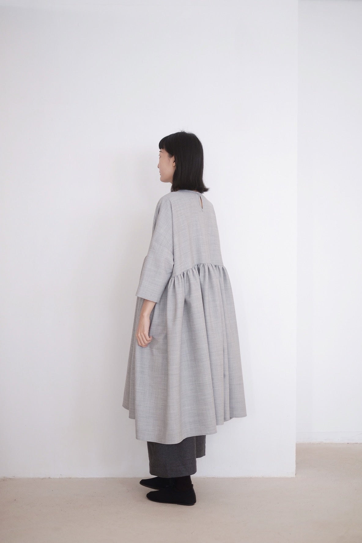 MIA DRESS IN GREY