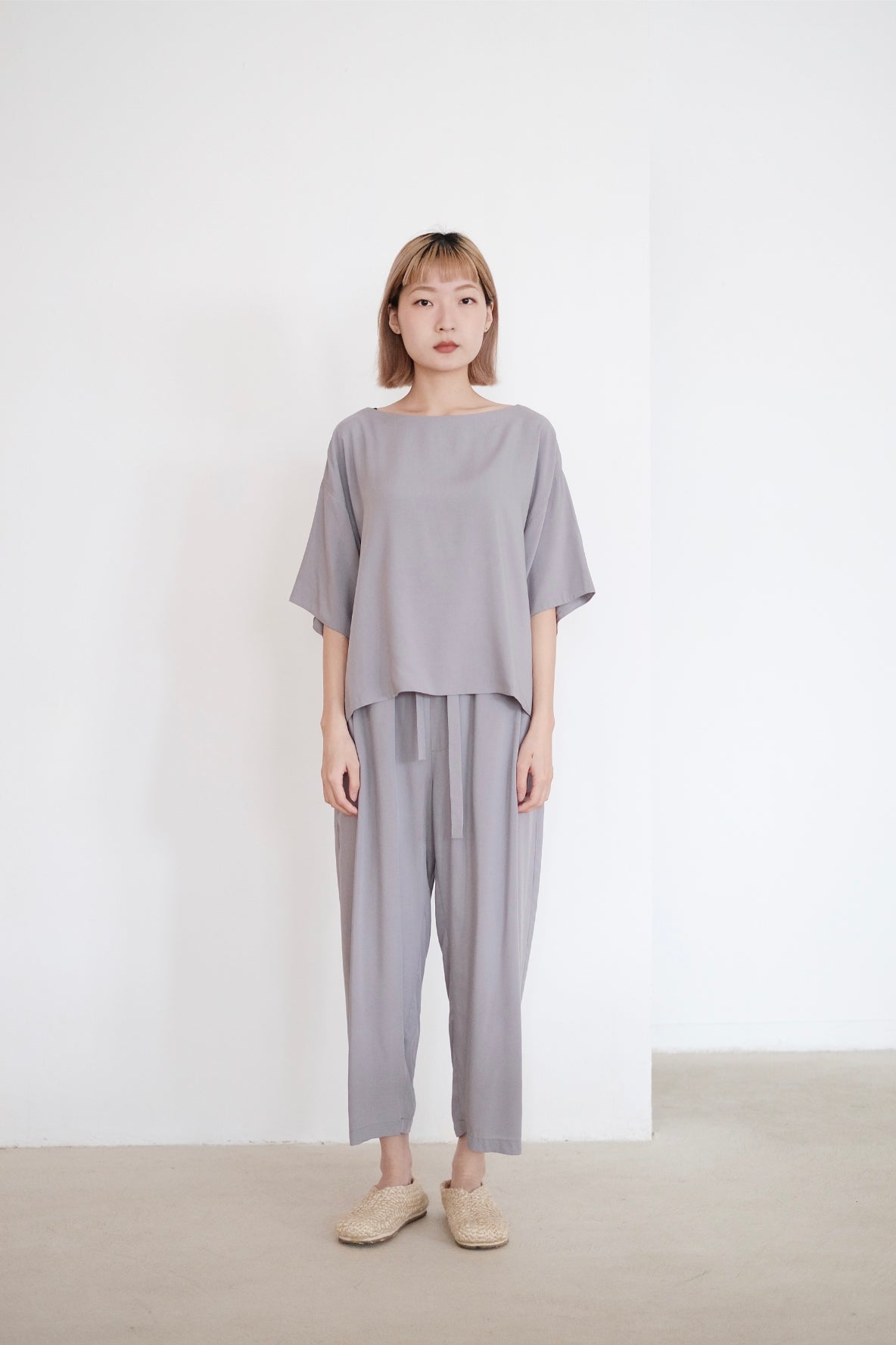 CARLI PANTS (LIGHT GREY)