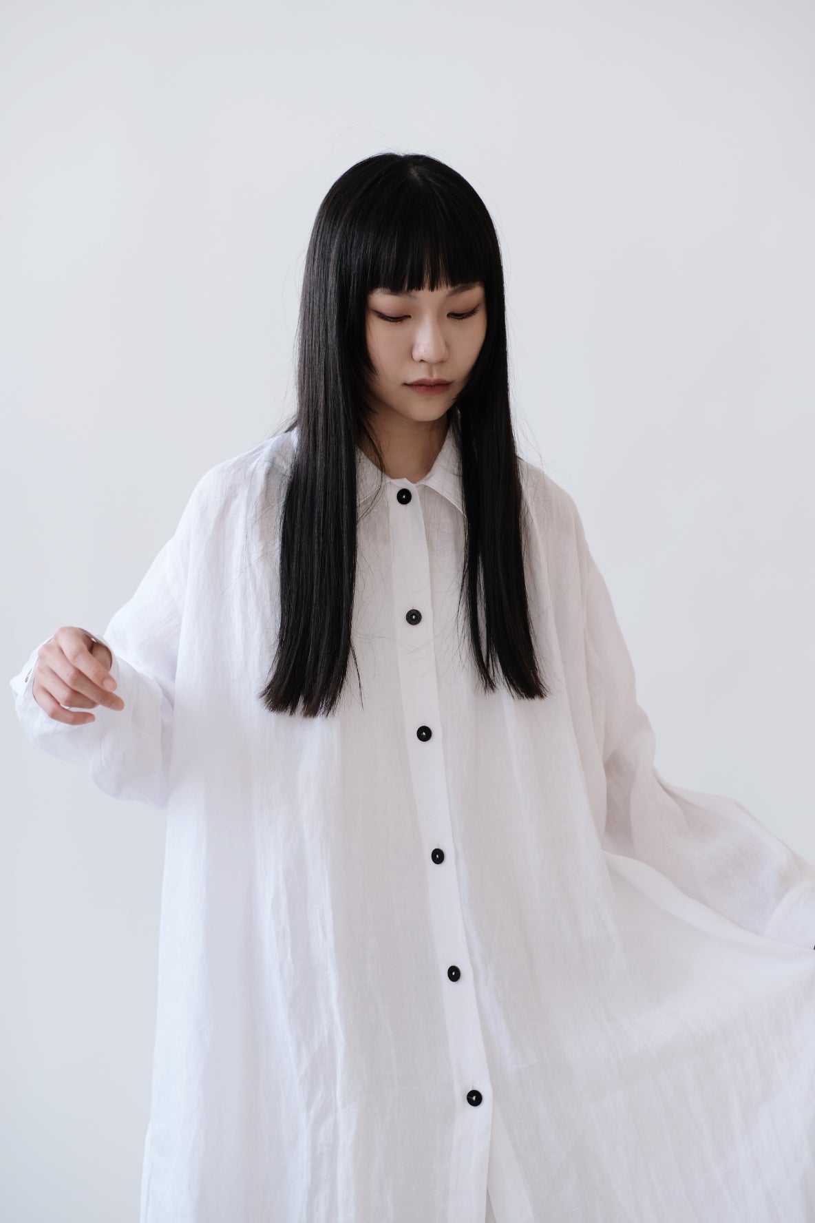 WRENNY LONG SHIRT DRESS (WHITE)