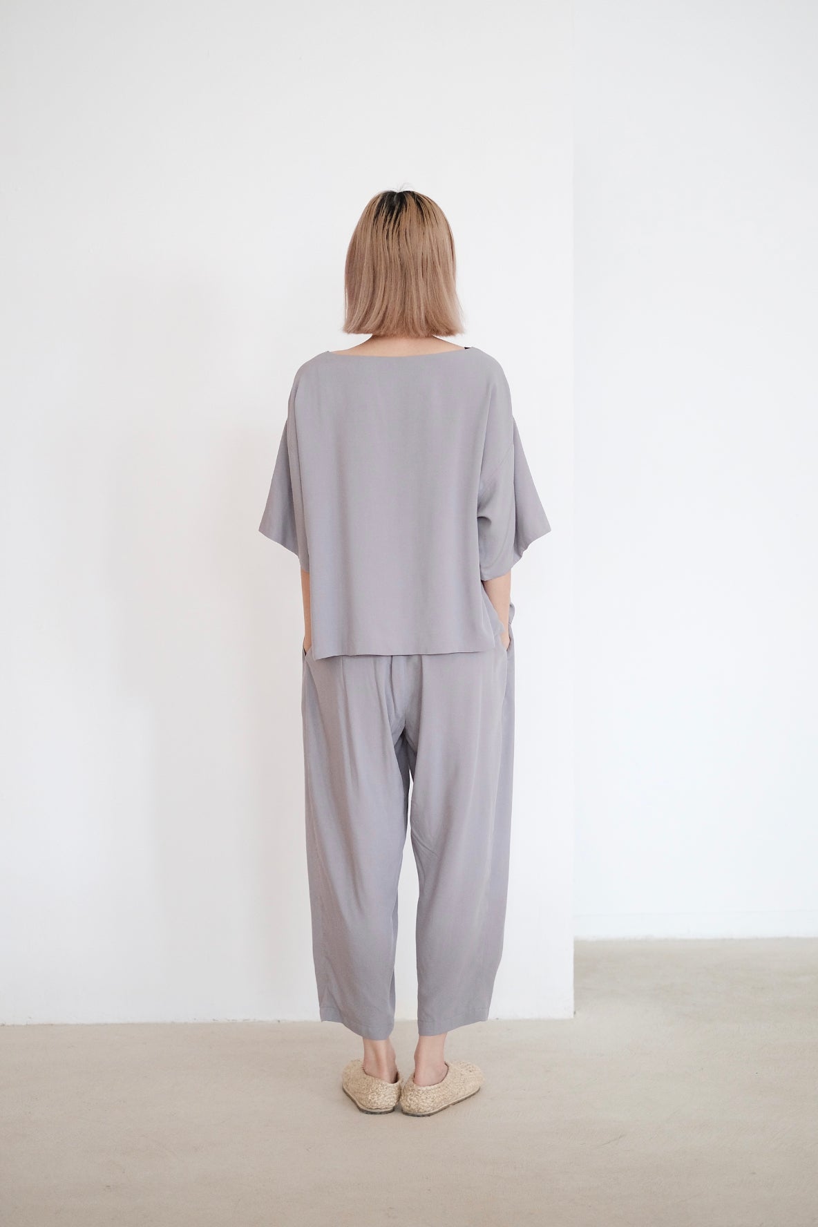 CARLI PANTS (LIGHT GREY)