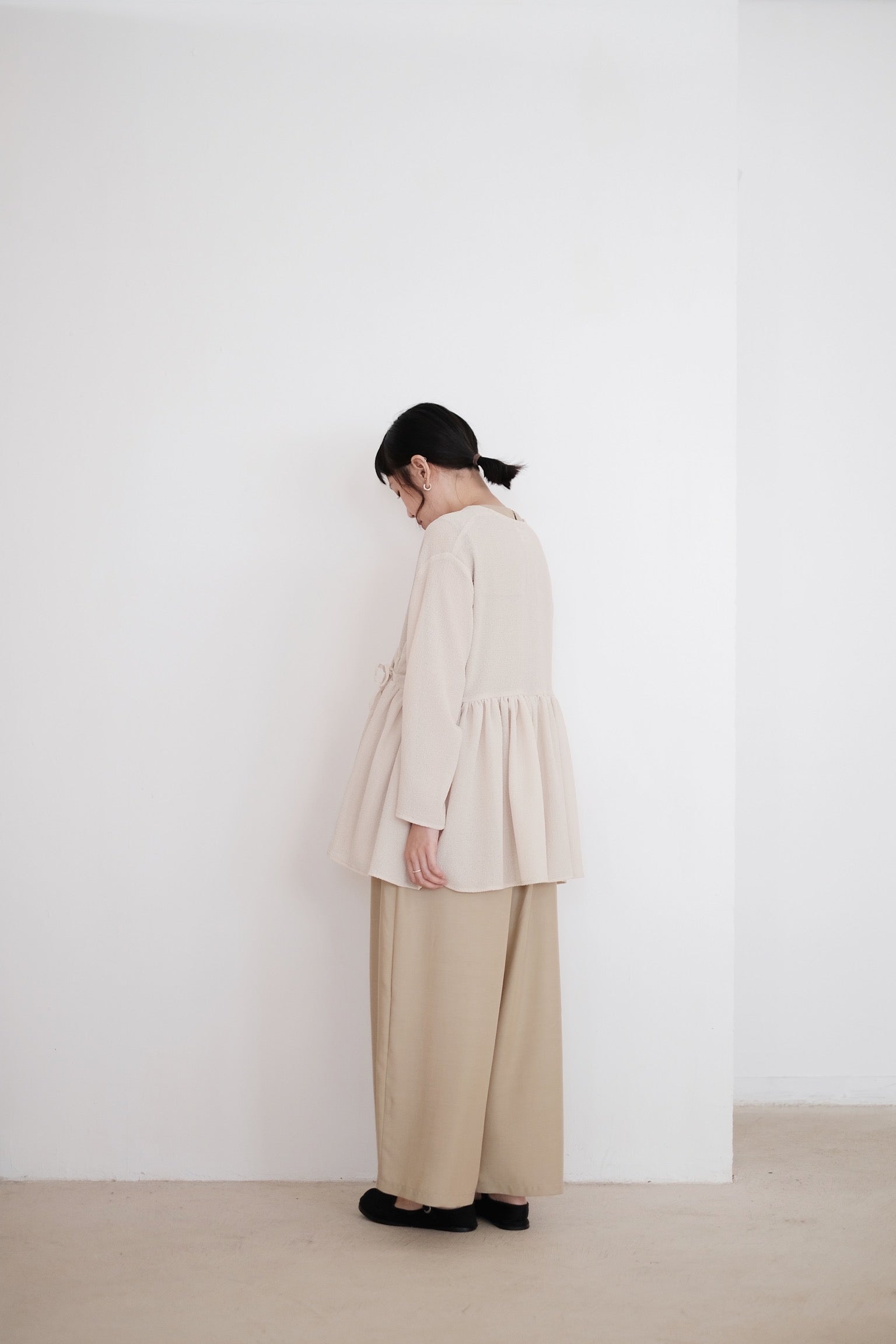 KĒKI LAYER BLOUSES WITH STRAPPING (PEARL)